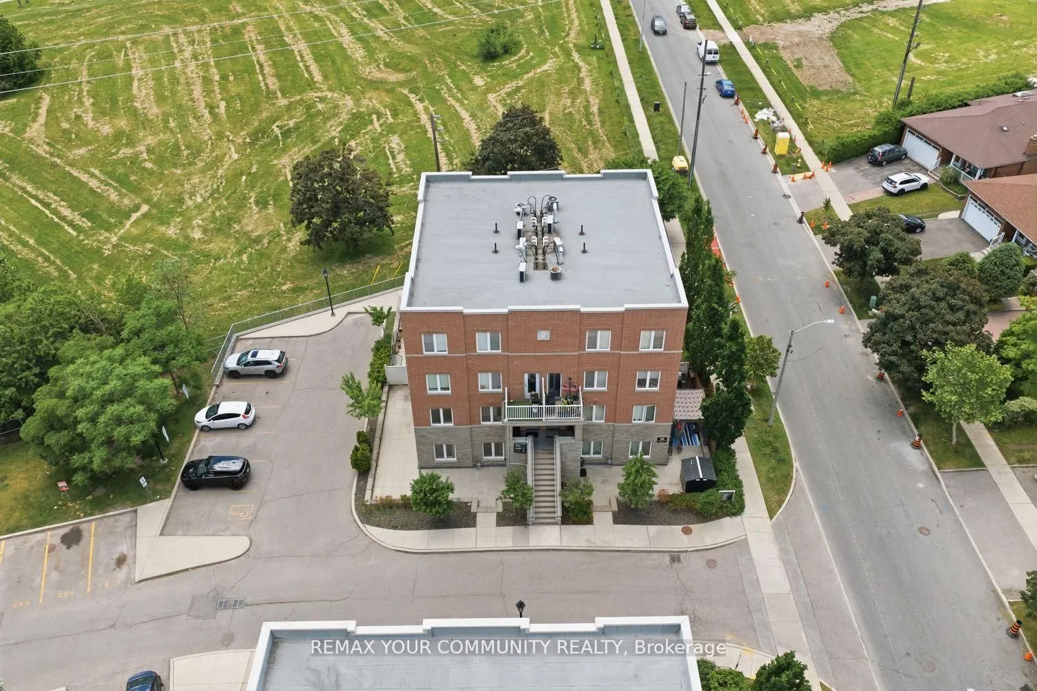 35 Richgrove Drive ##204