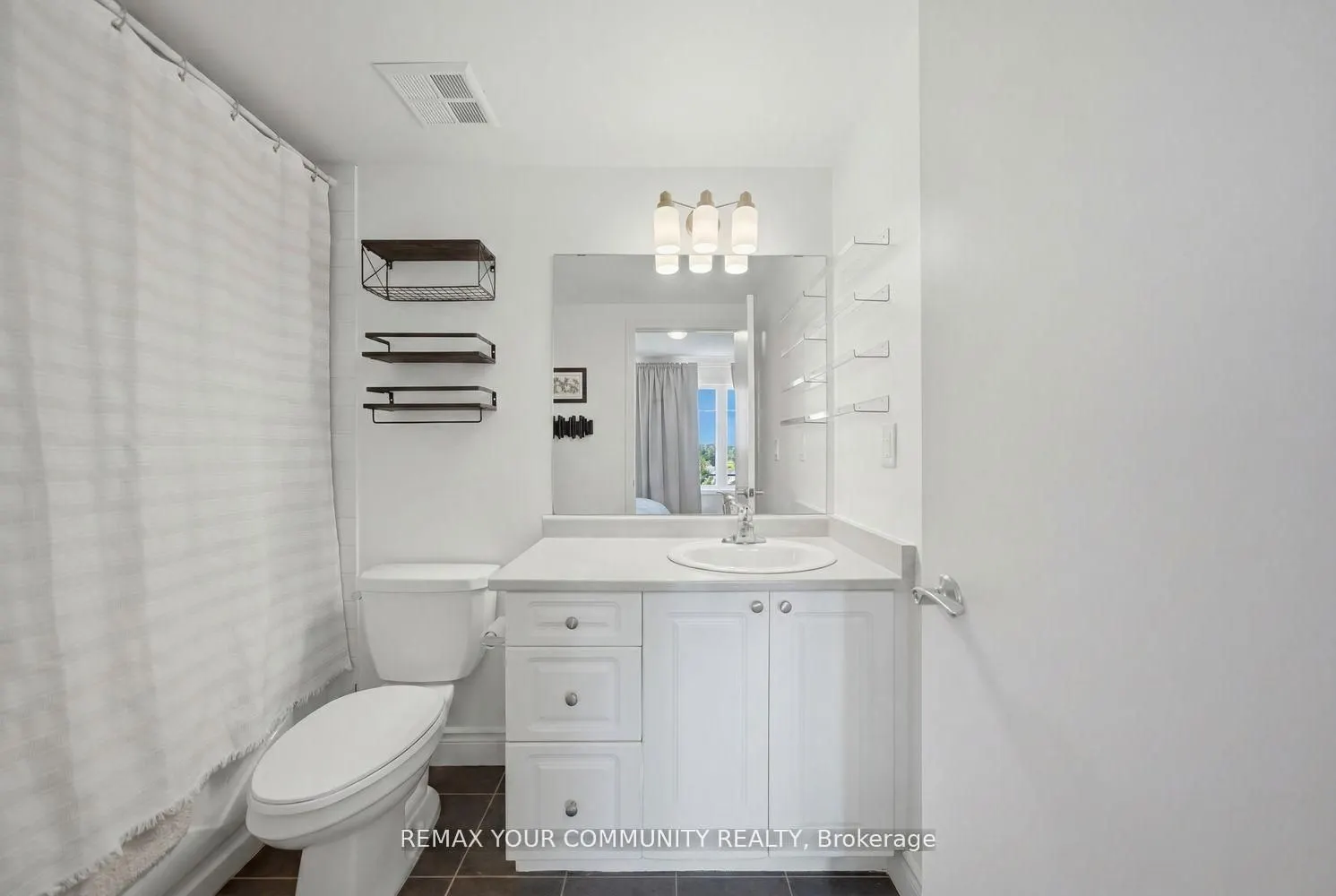 35 Richgrove Drive ##204