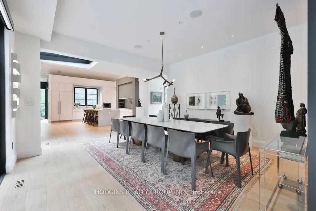 238 Mineola Road W