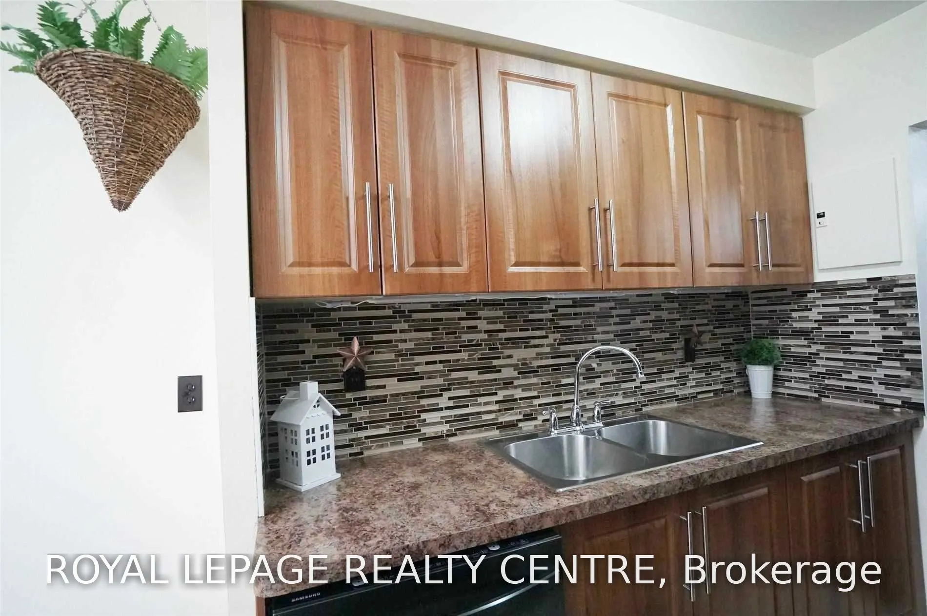 1615 Bloor Street E #504