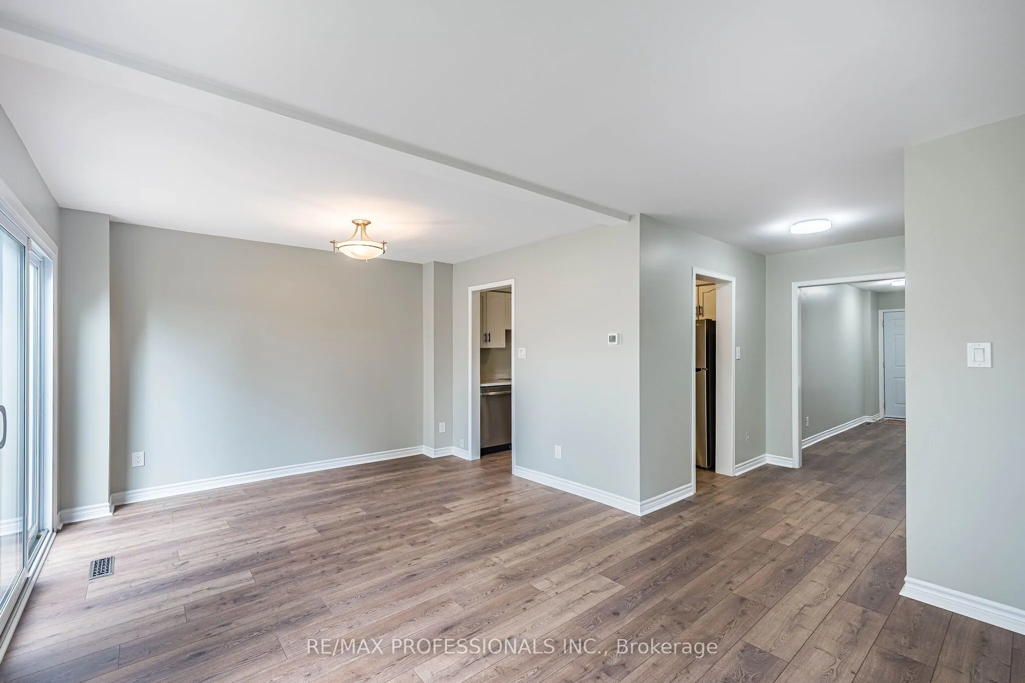 2004 Glenada Crescent #23