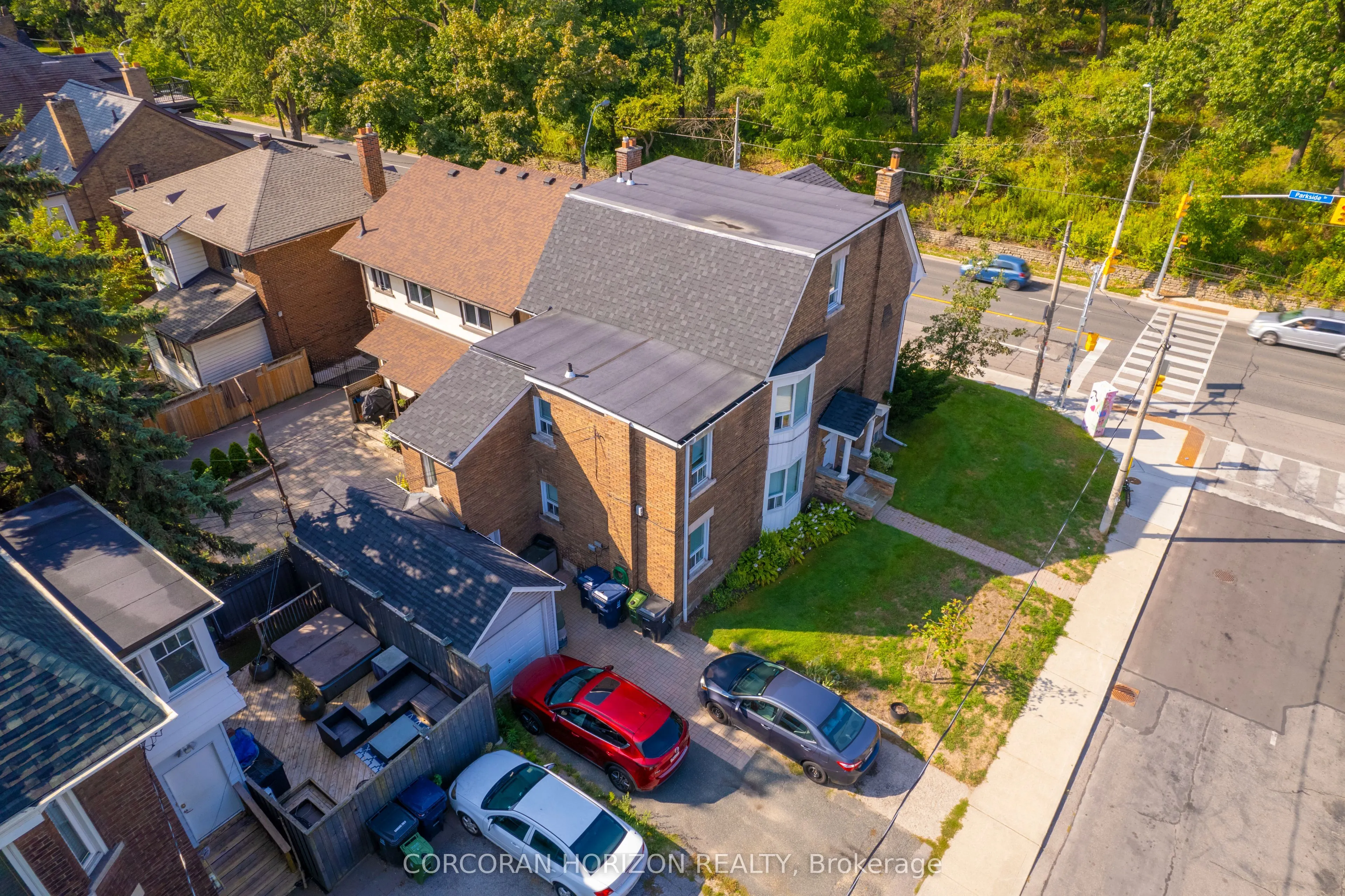 355 Parkside Drive