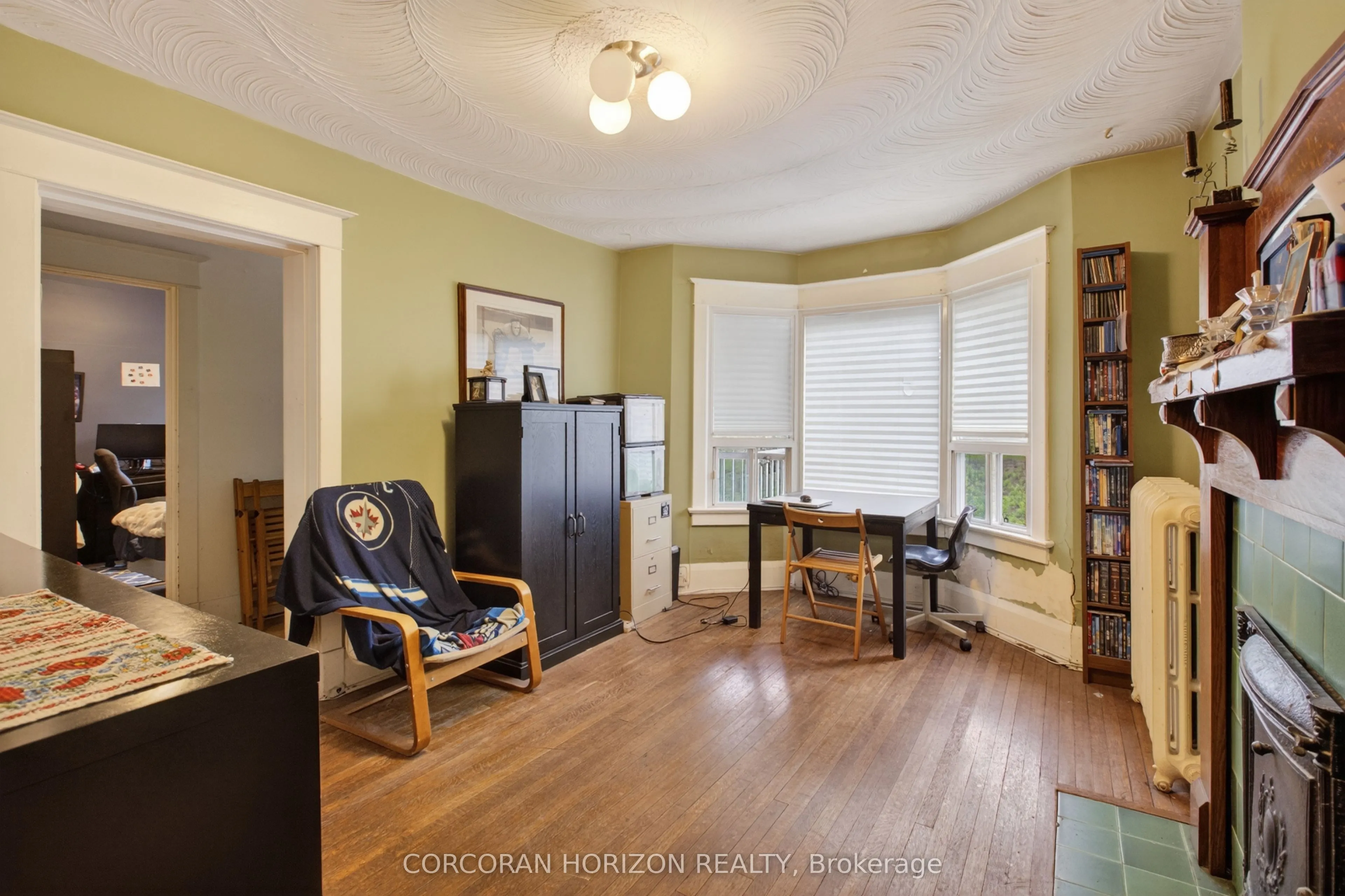 355 Parkside Drive