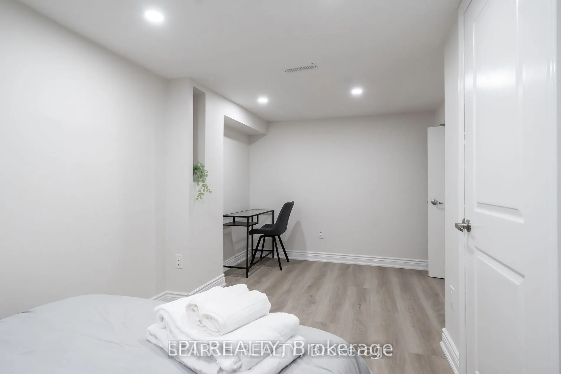 1079 Deta Road