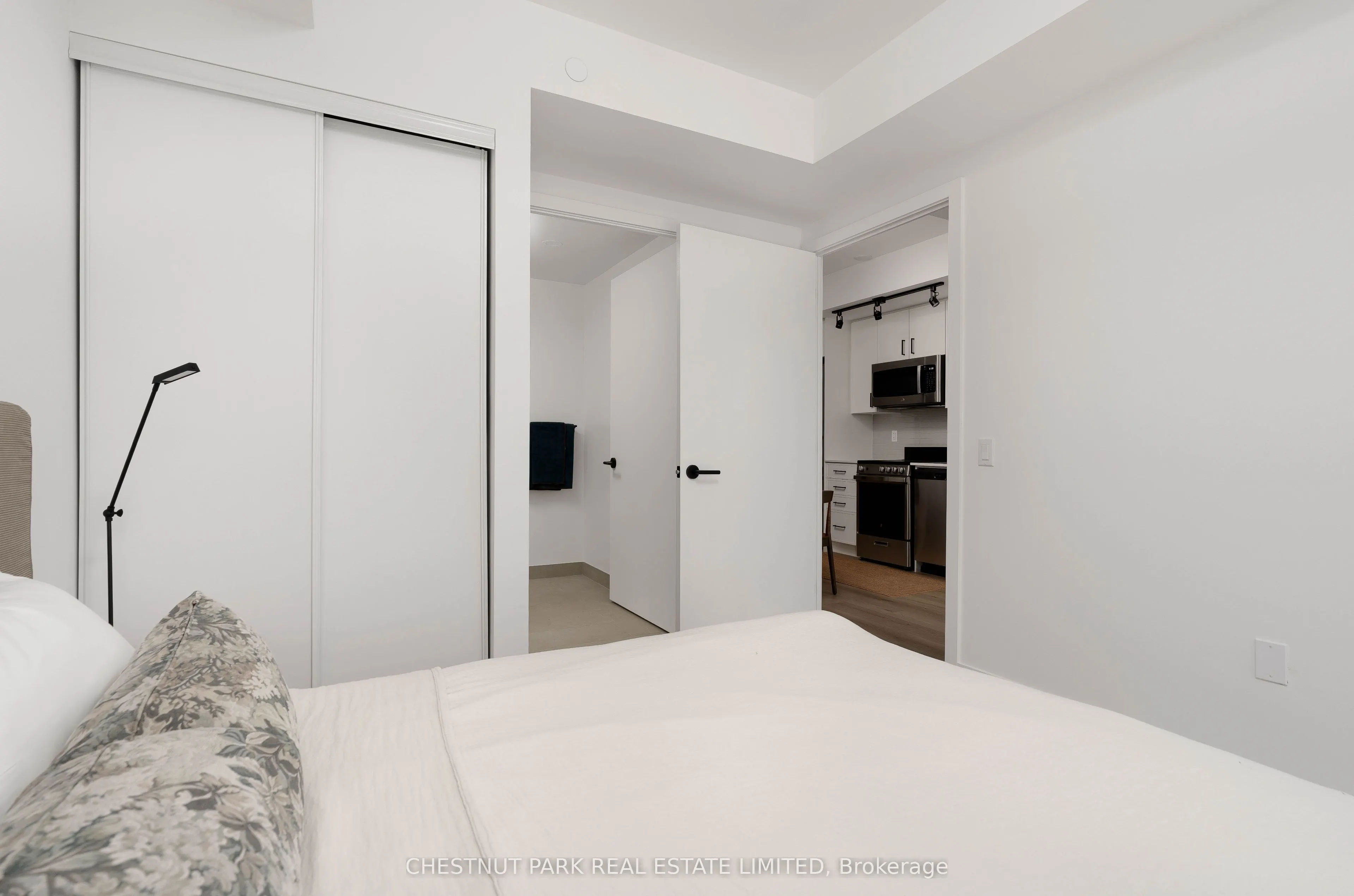 758 Dovercourt Road #1101