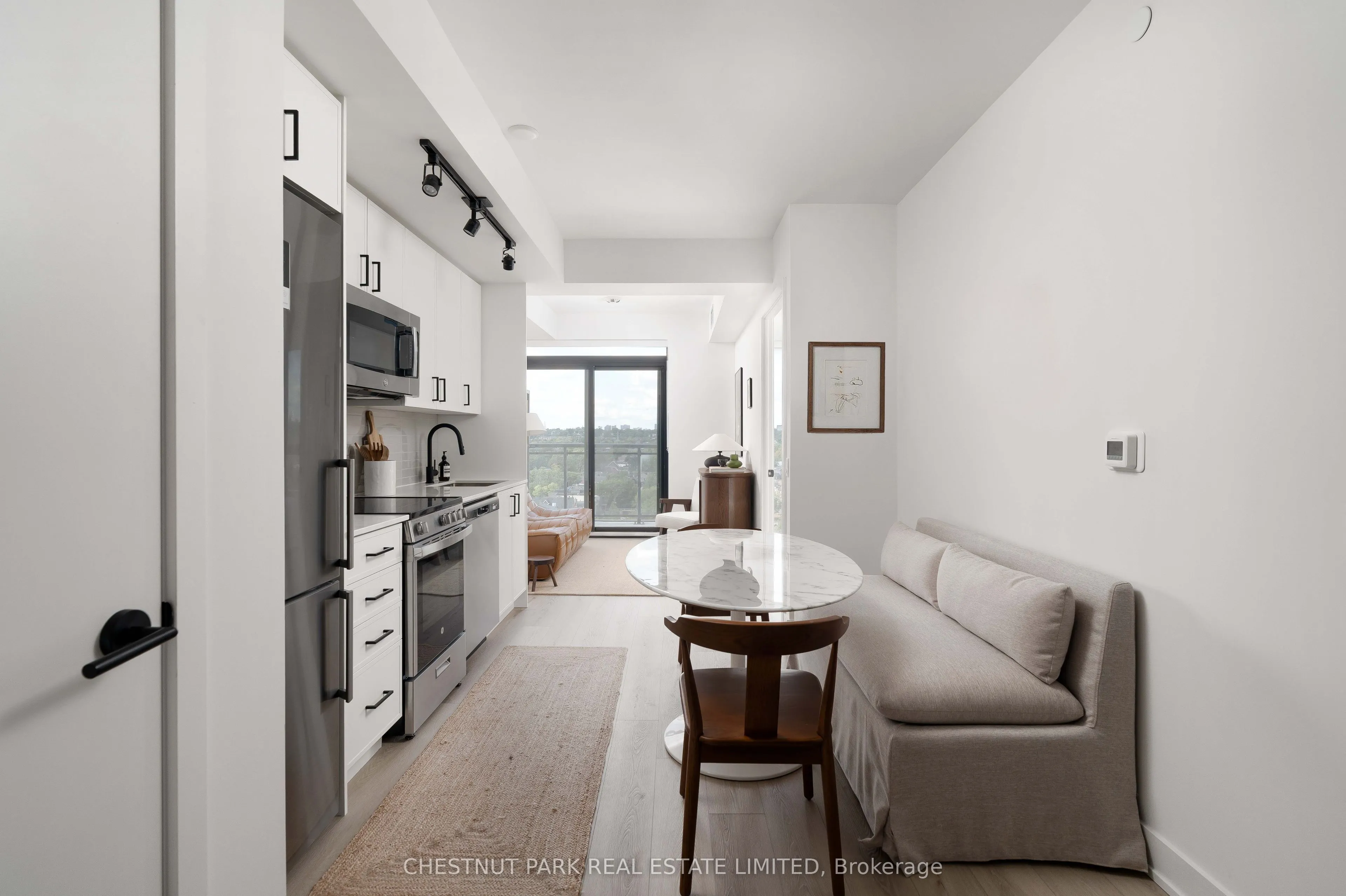 758 Dovercourt Road #1101