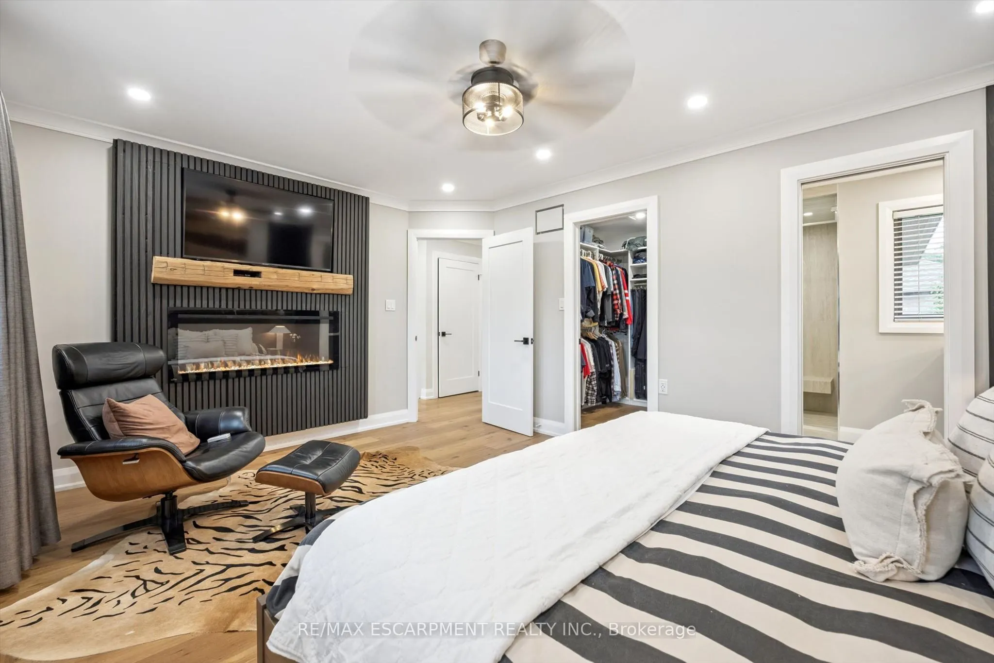 1261 STEPHENSON Drive