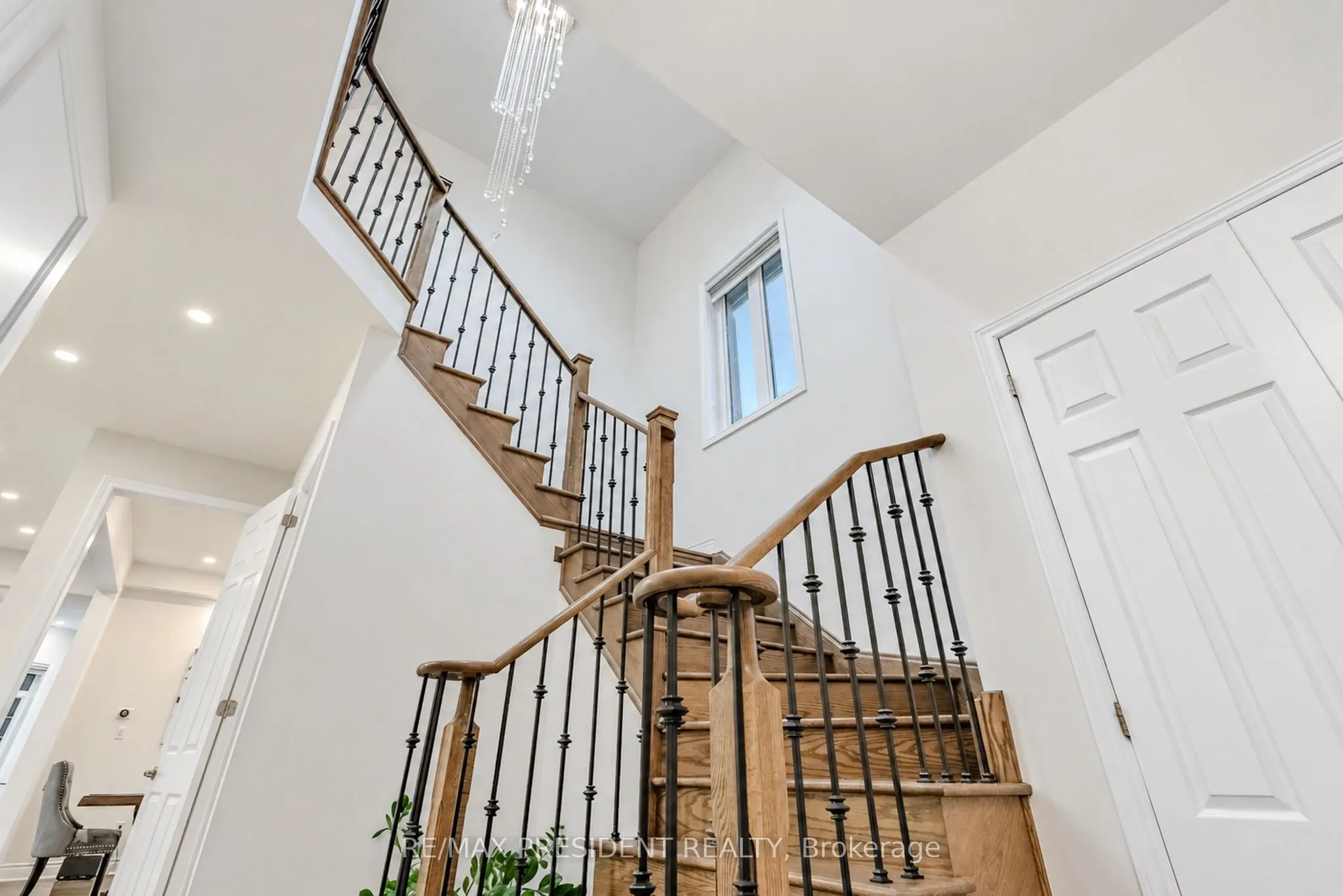 31 Monarch Drive
