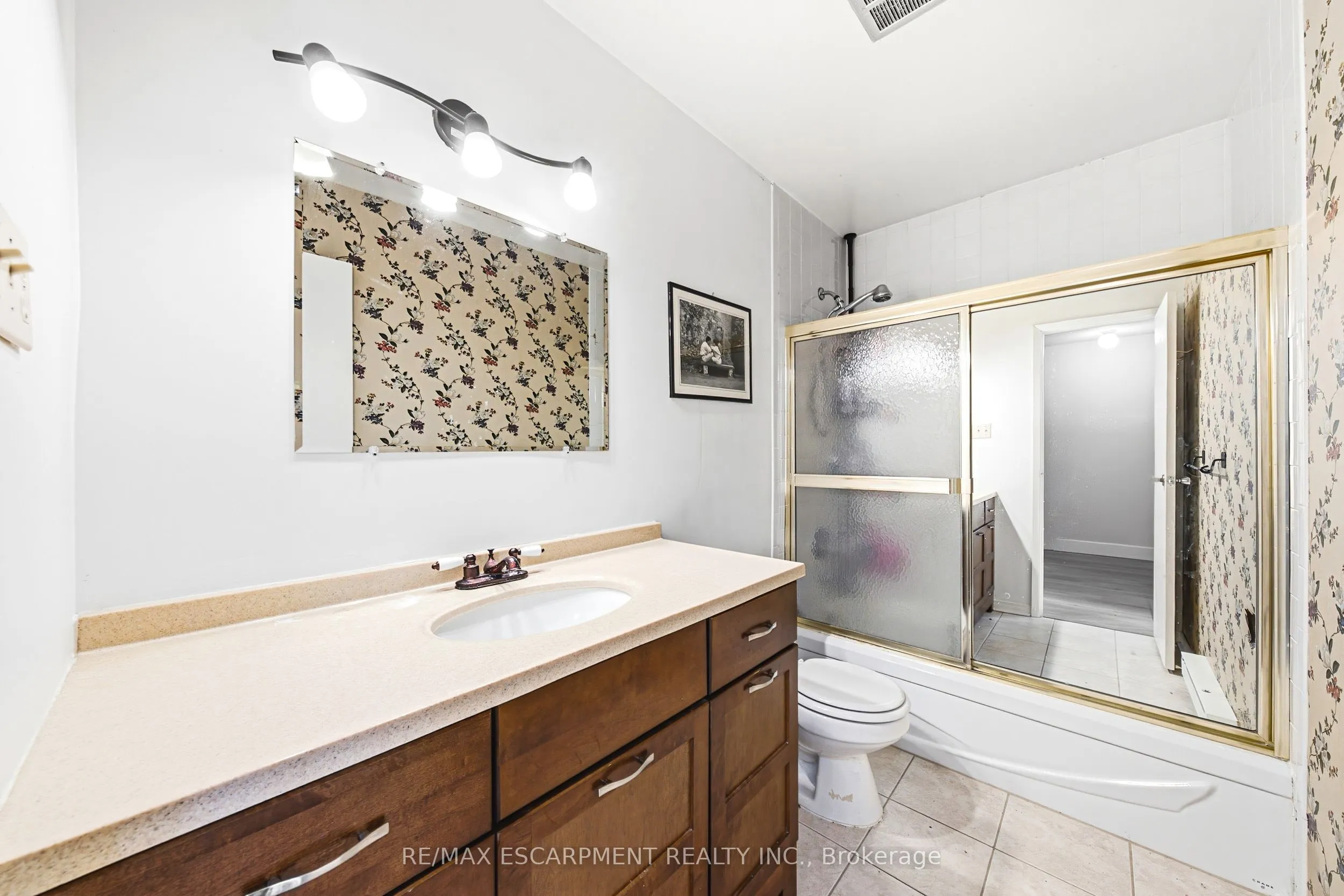 564 Sheraton Road #14