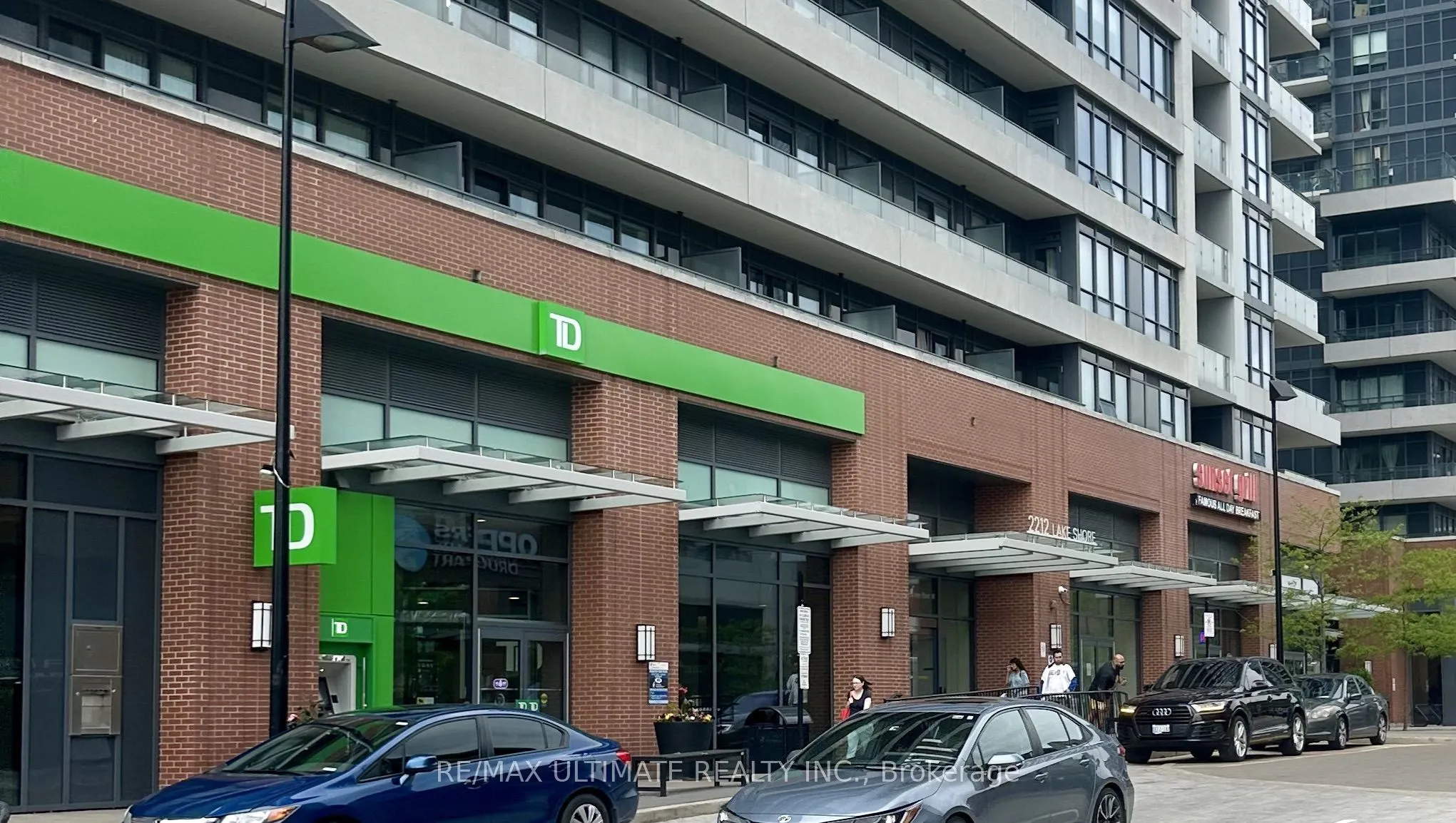 2212 Lake Shore Boulevard W #TH1