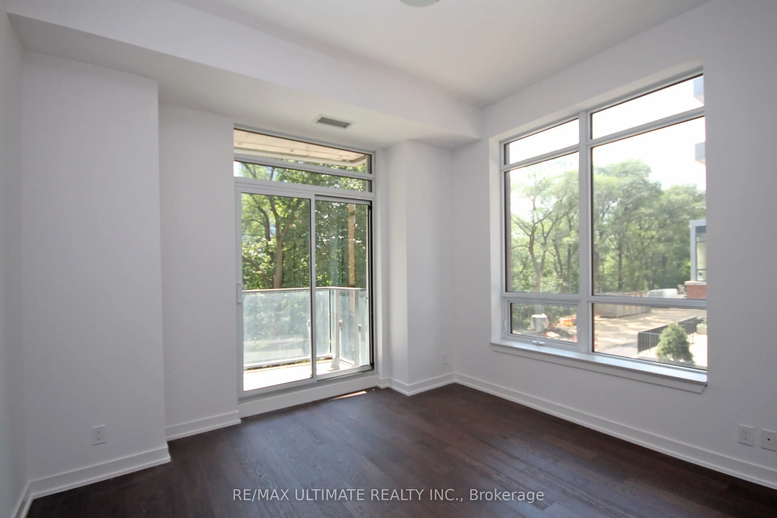 2212 Lake Shore Boulevard W #TH1