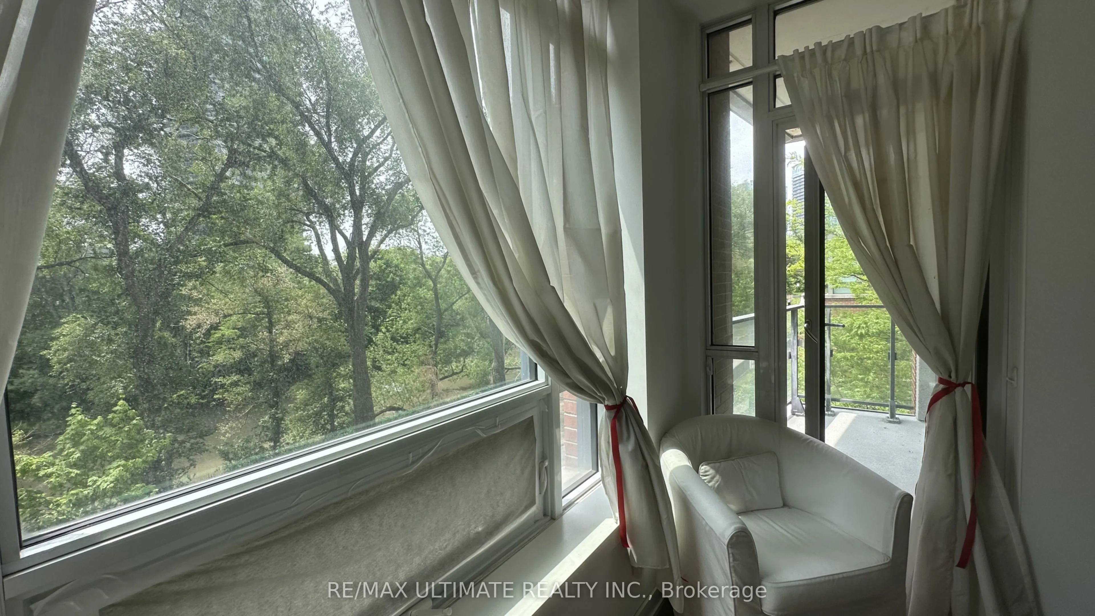 2212 Lake Shore Boulevard W #TH1