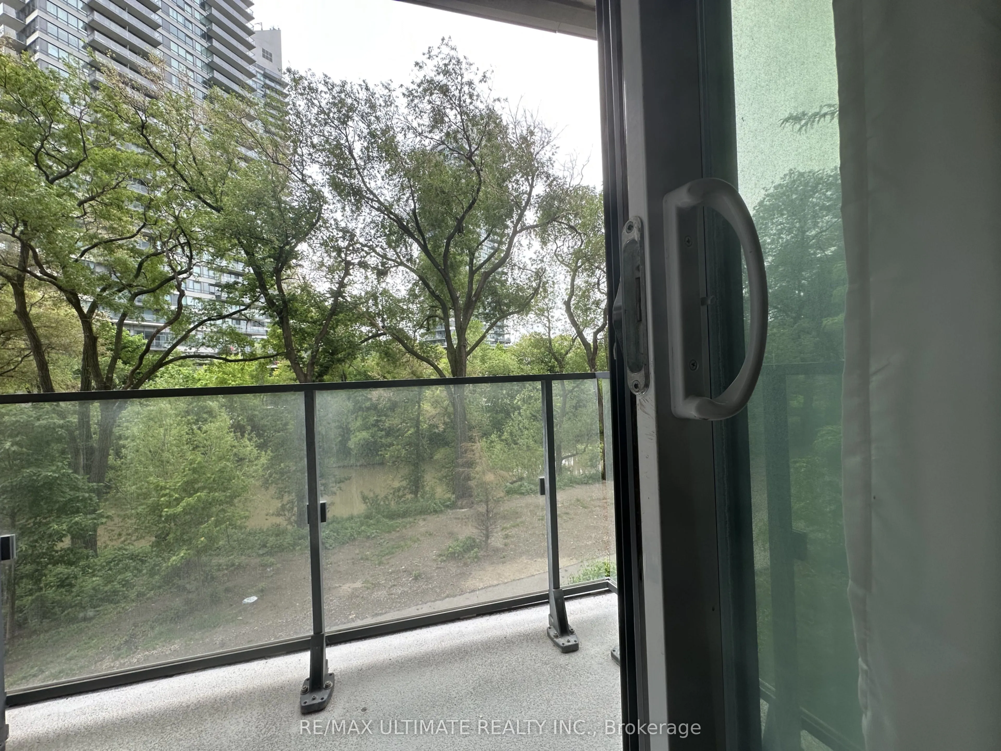 2212 Lake Shore Boulevard W #TH1