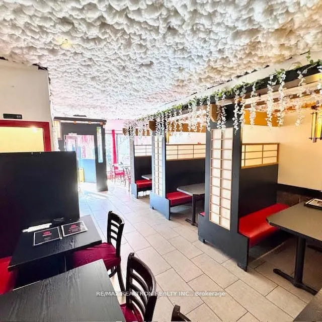 1620 Bloor Street W