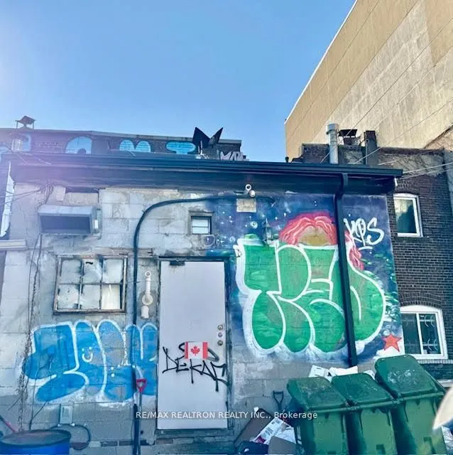 1620 Bloor Street W