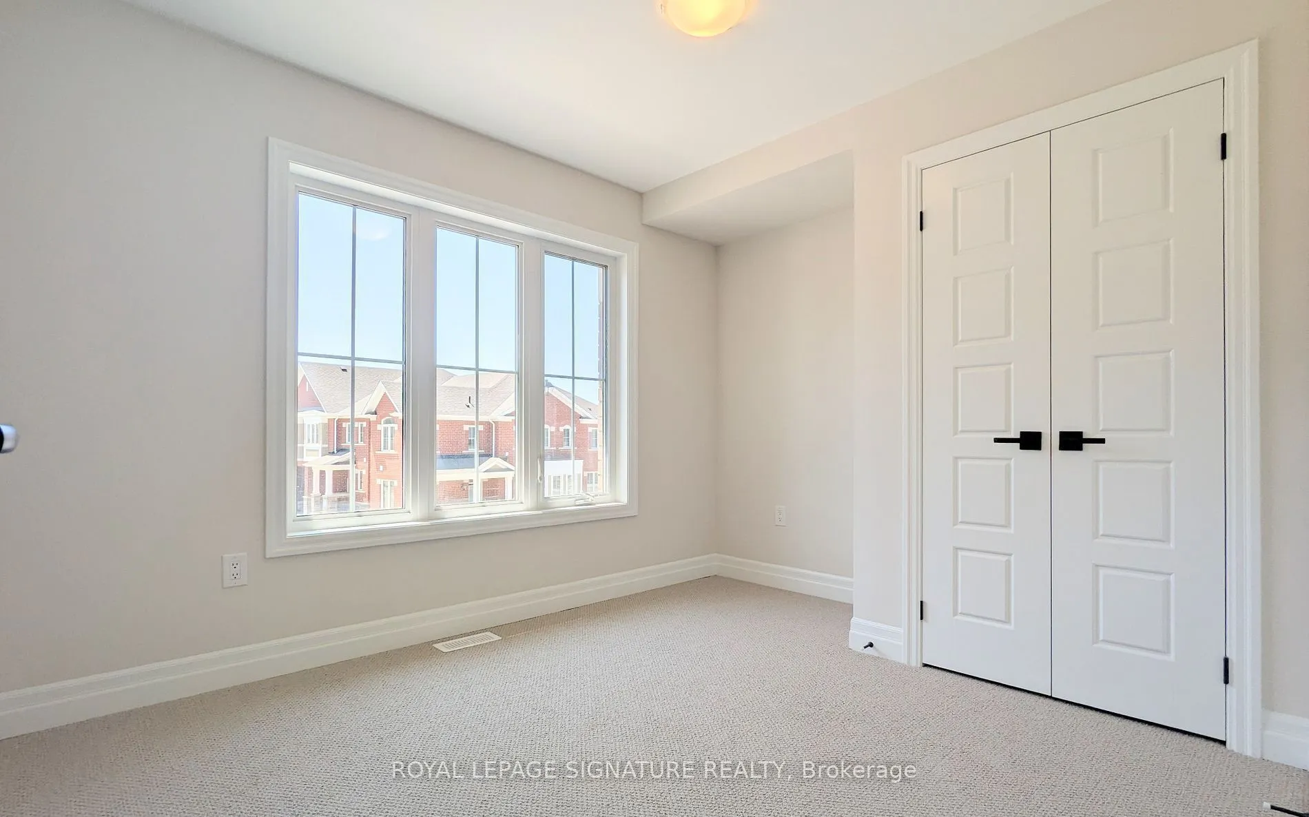 1225 Manitou Way