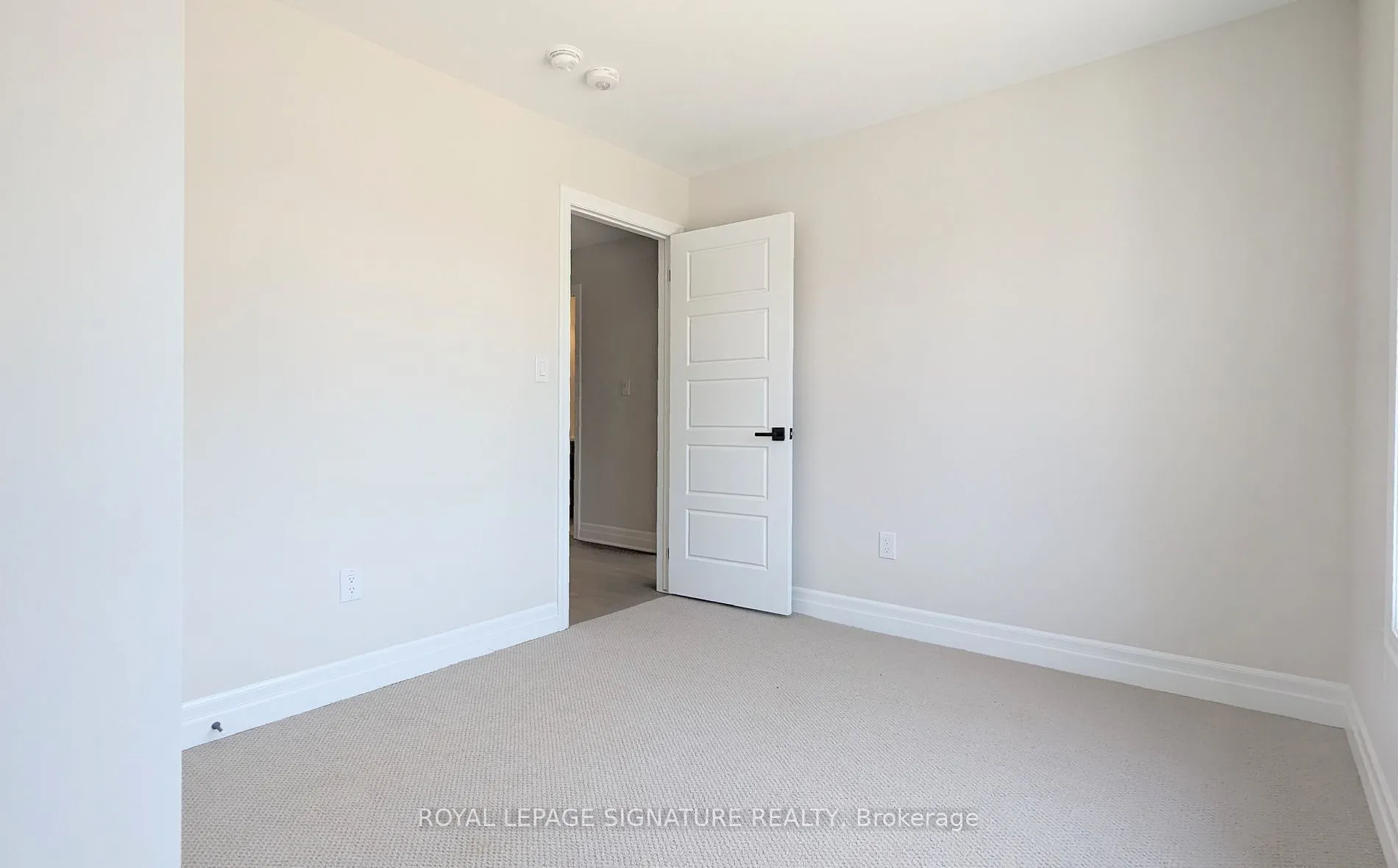 1225 Manitou Way