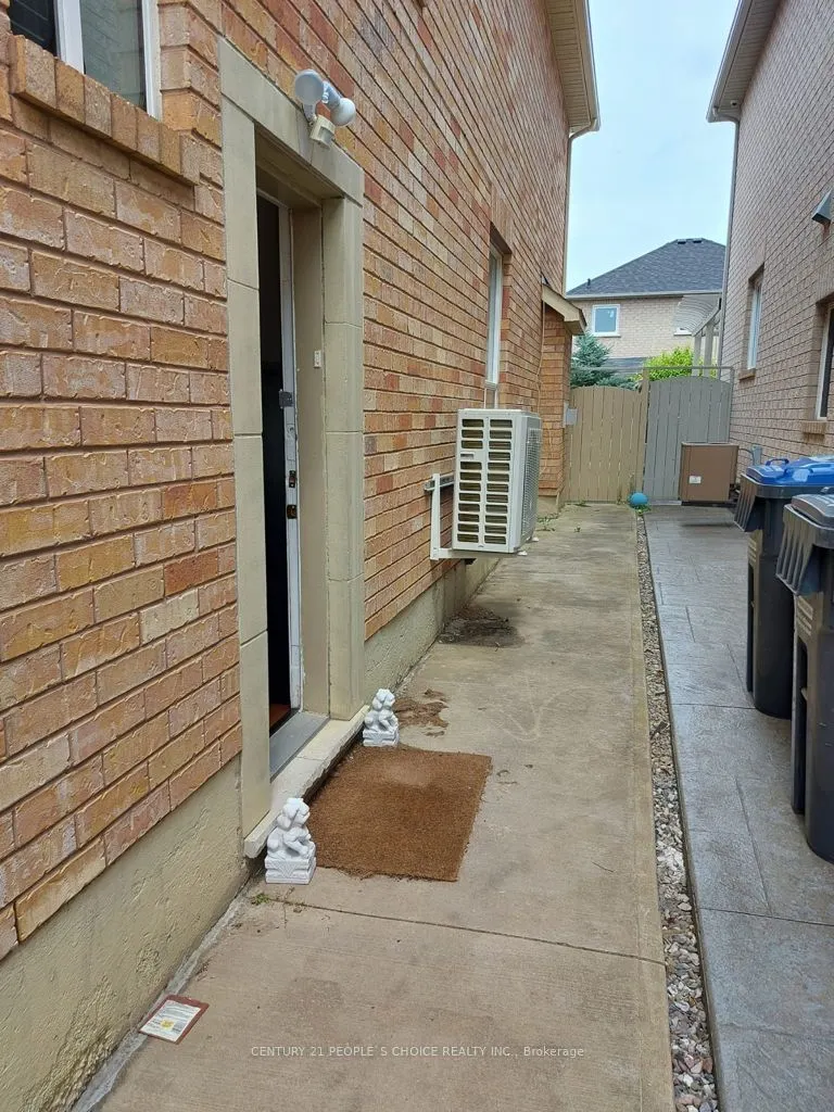 57 Fallstar Crescent #BSMNT