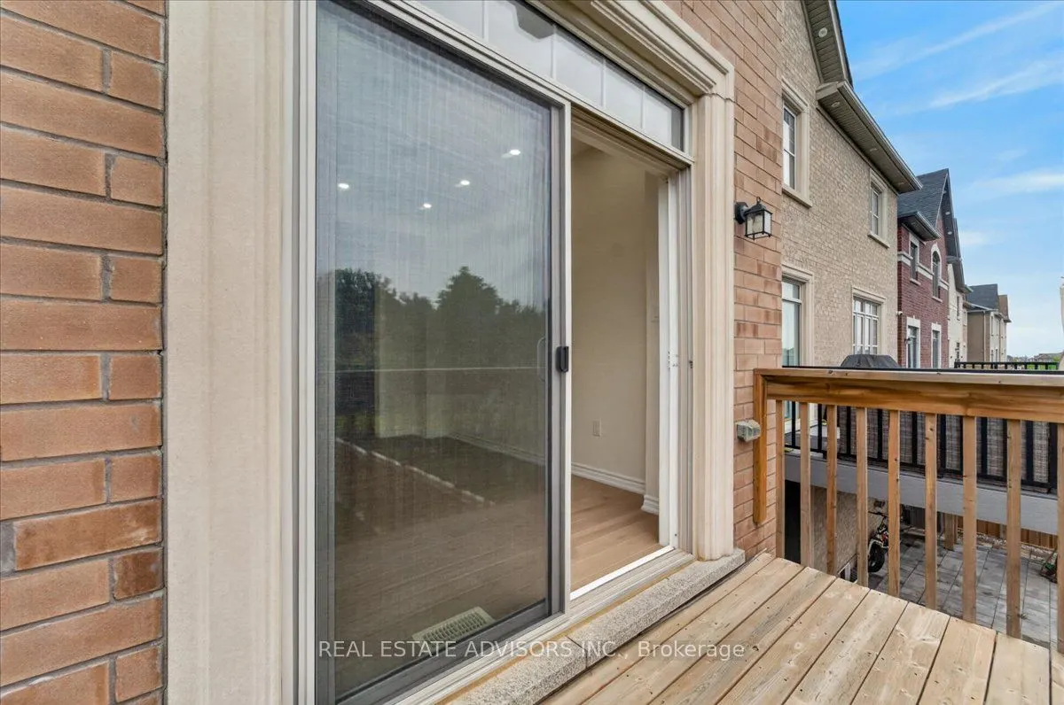 574 Queen Mary Drive