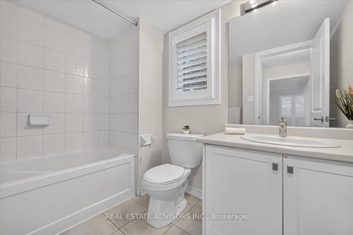 574 Queen Mary Drive