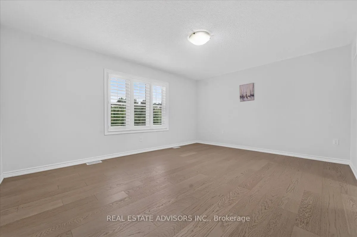 574 Queen Mary Drive