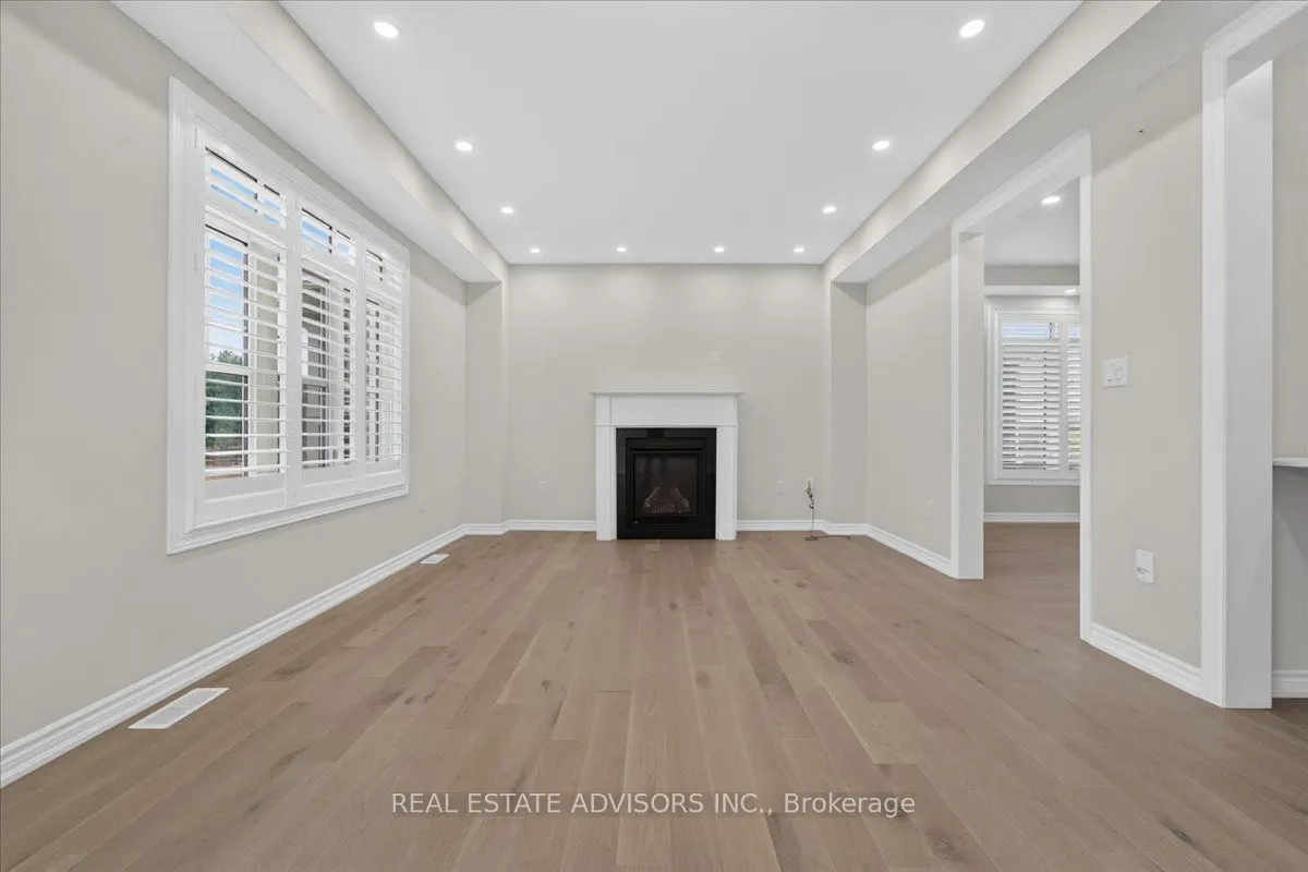 574 Queen Mary Drive