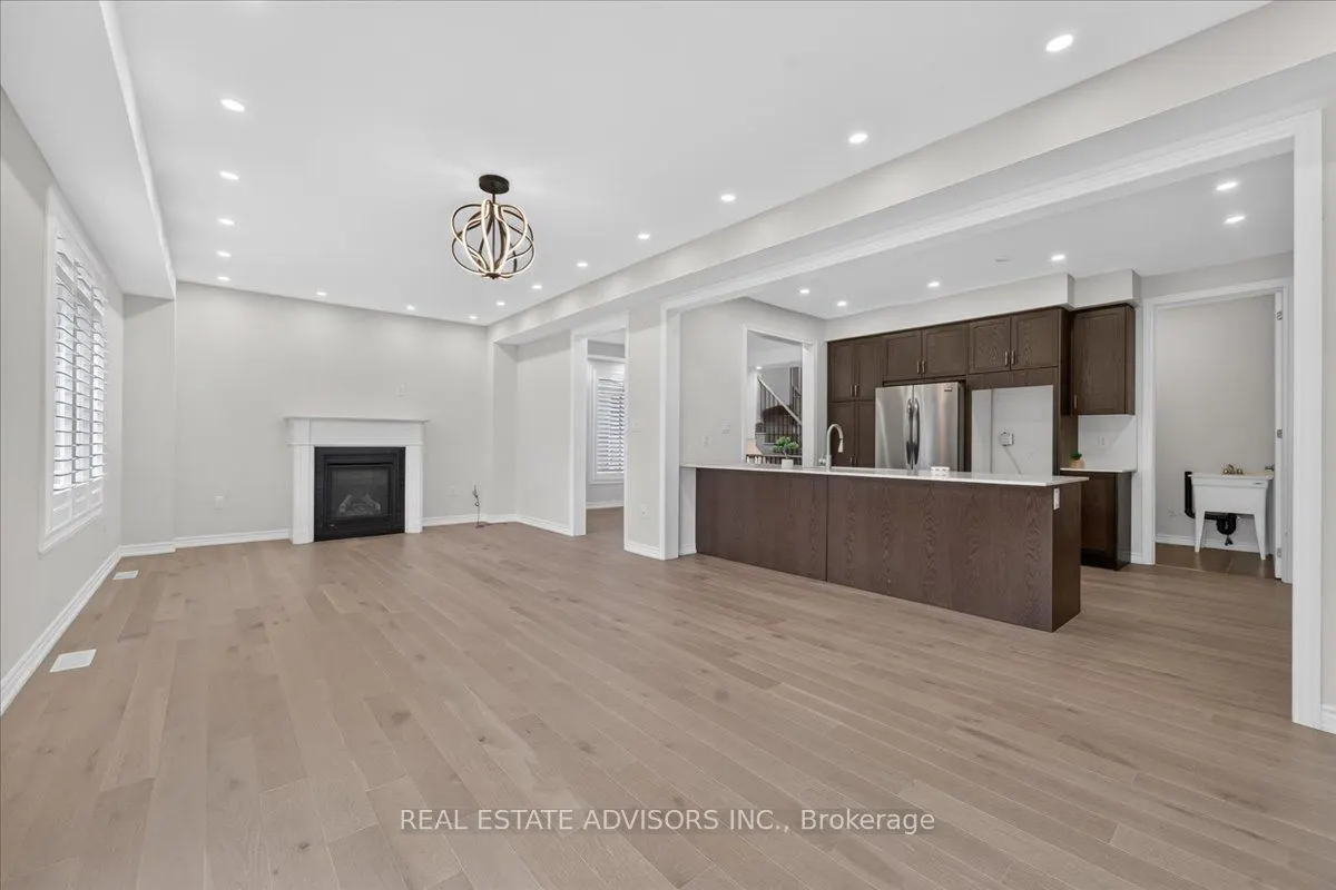 574 Queen Mary Drive