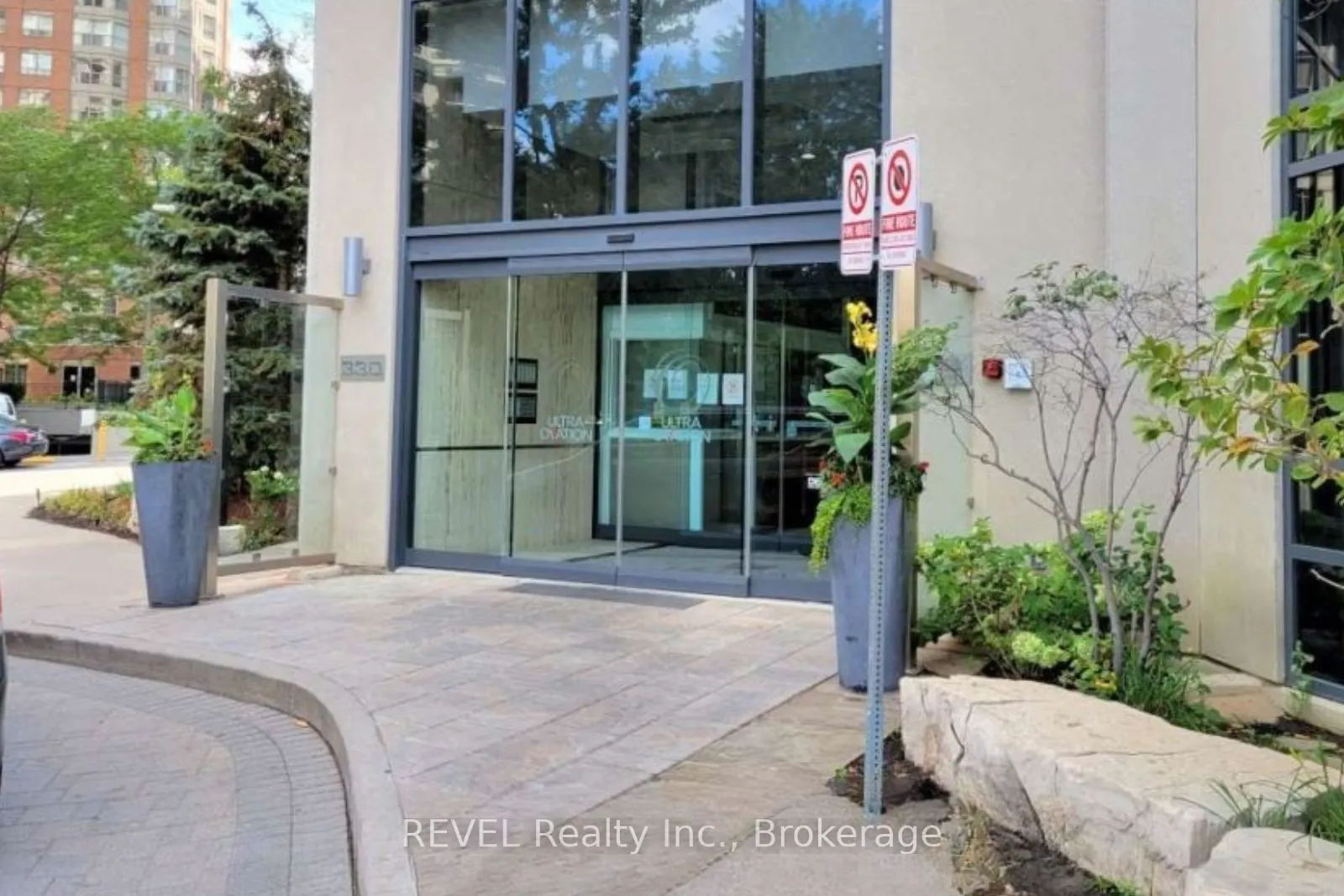 330 Burnhamthorpe Road W #2609