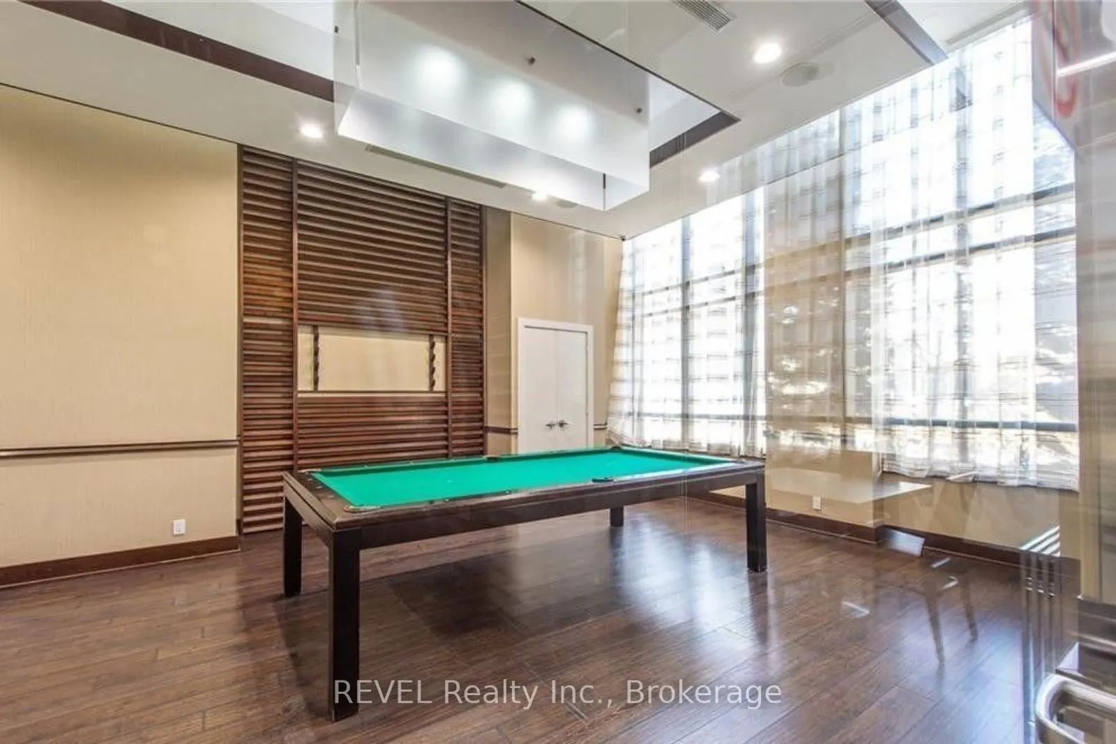 330 Burnhamthorpe Road W #2609