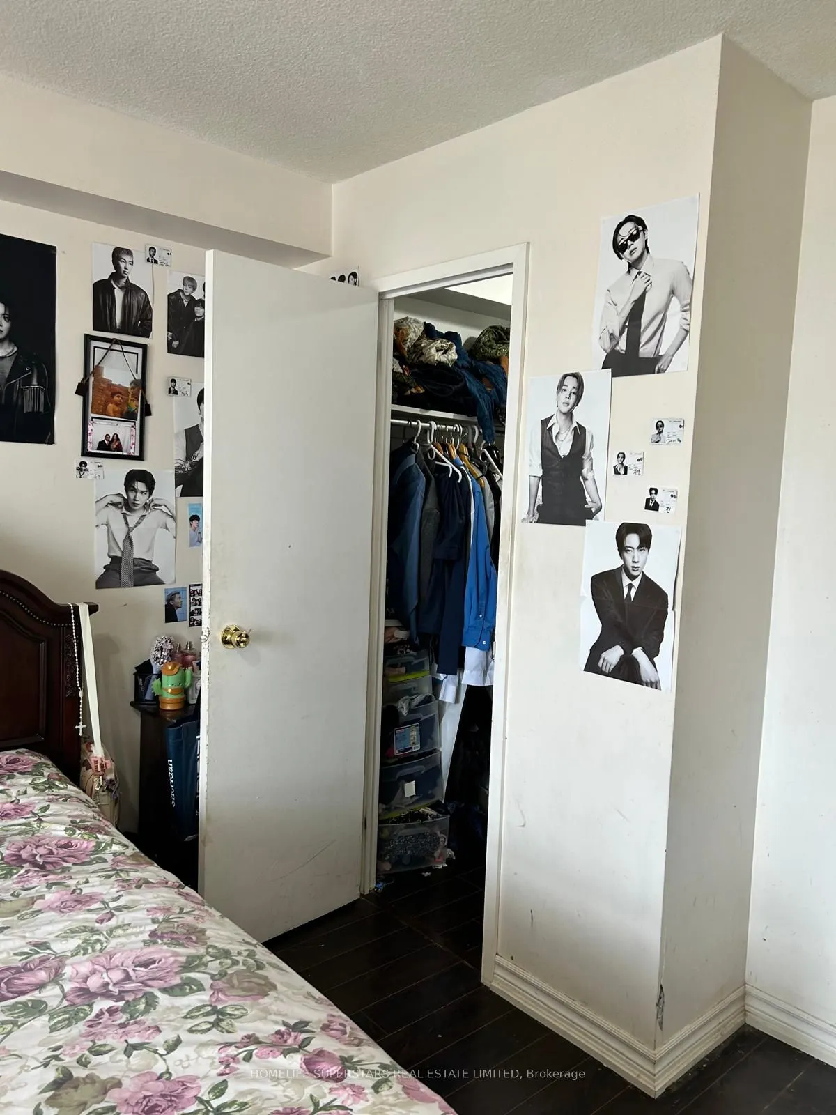 15 Kensington Road #1410