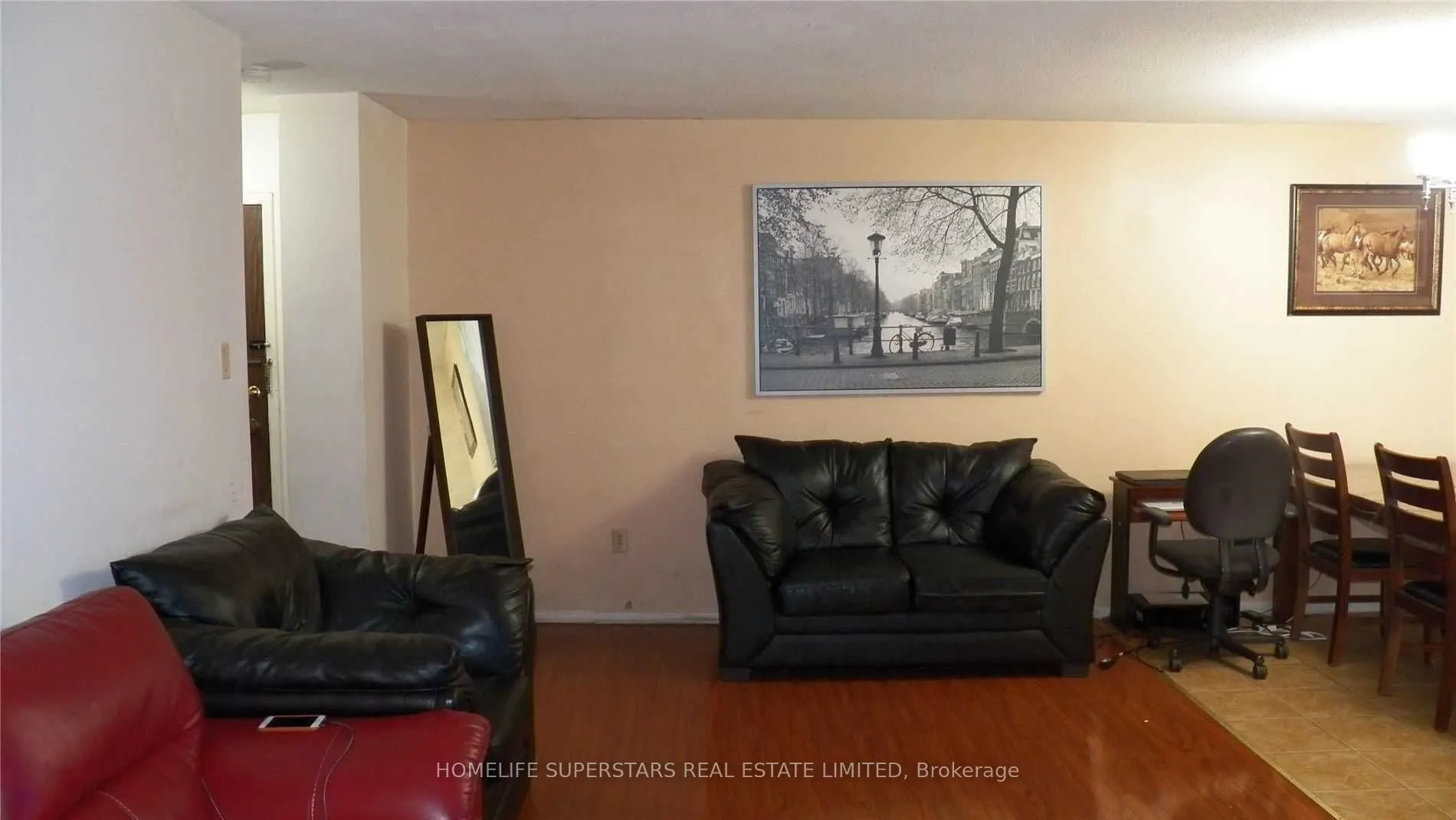 15 Kensington Road #1410