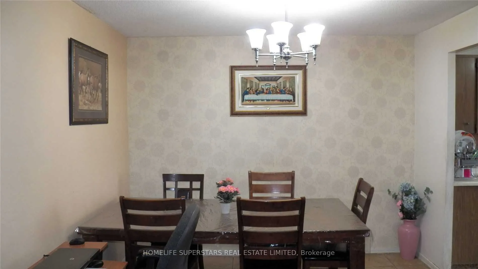 15 Kensington Road #1410