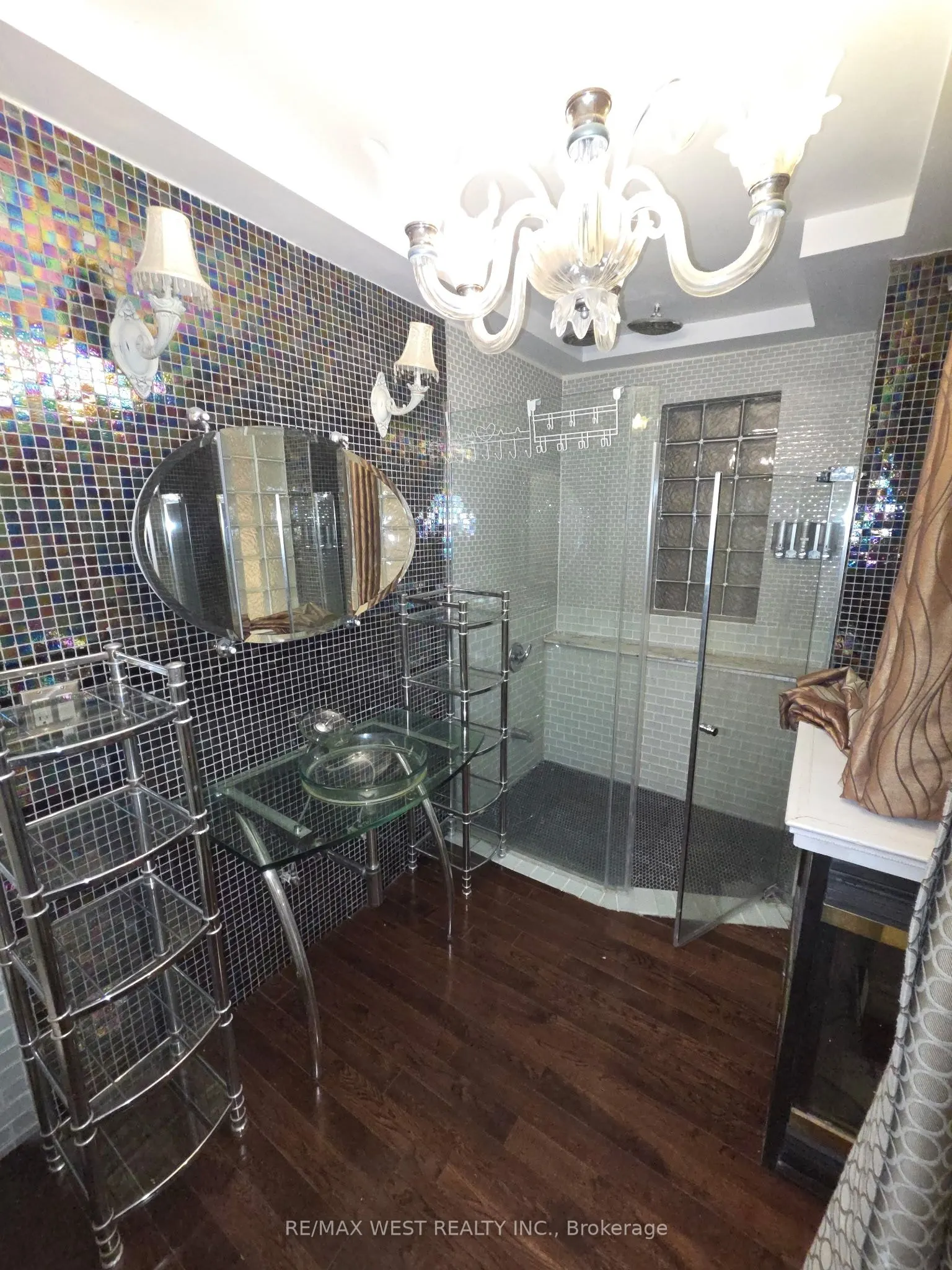 87 Medland Crescent #2