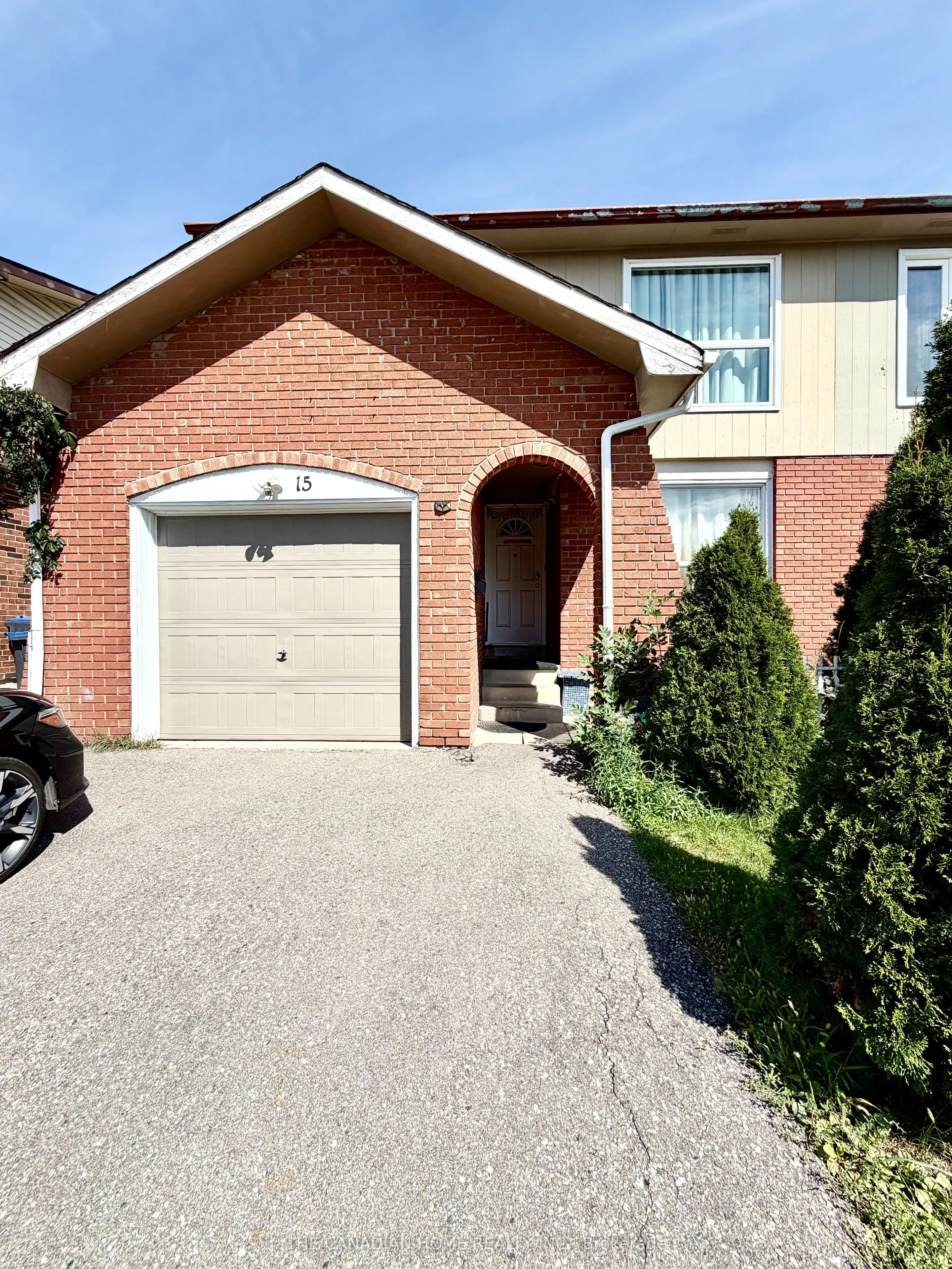 15 Hinchley Wood Grove