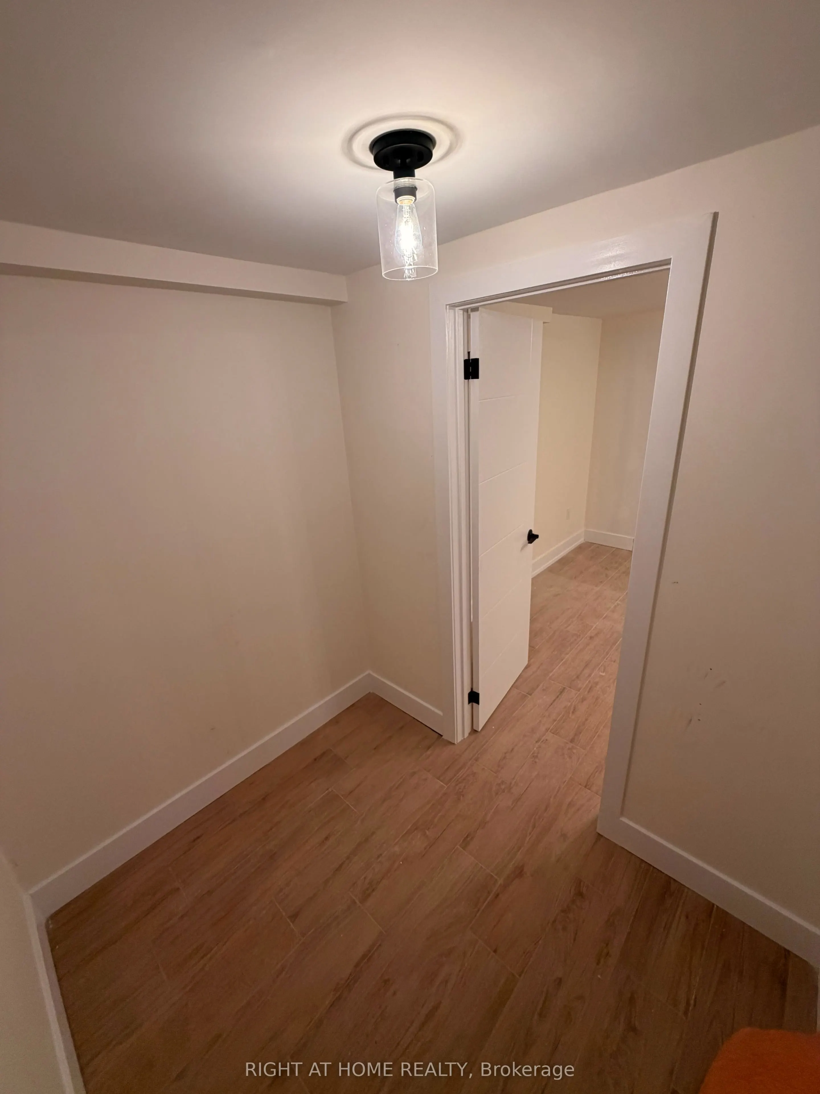 3384 Lake Shore Boulevard W #B