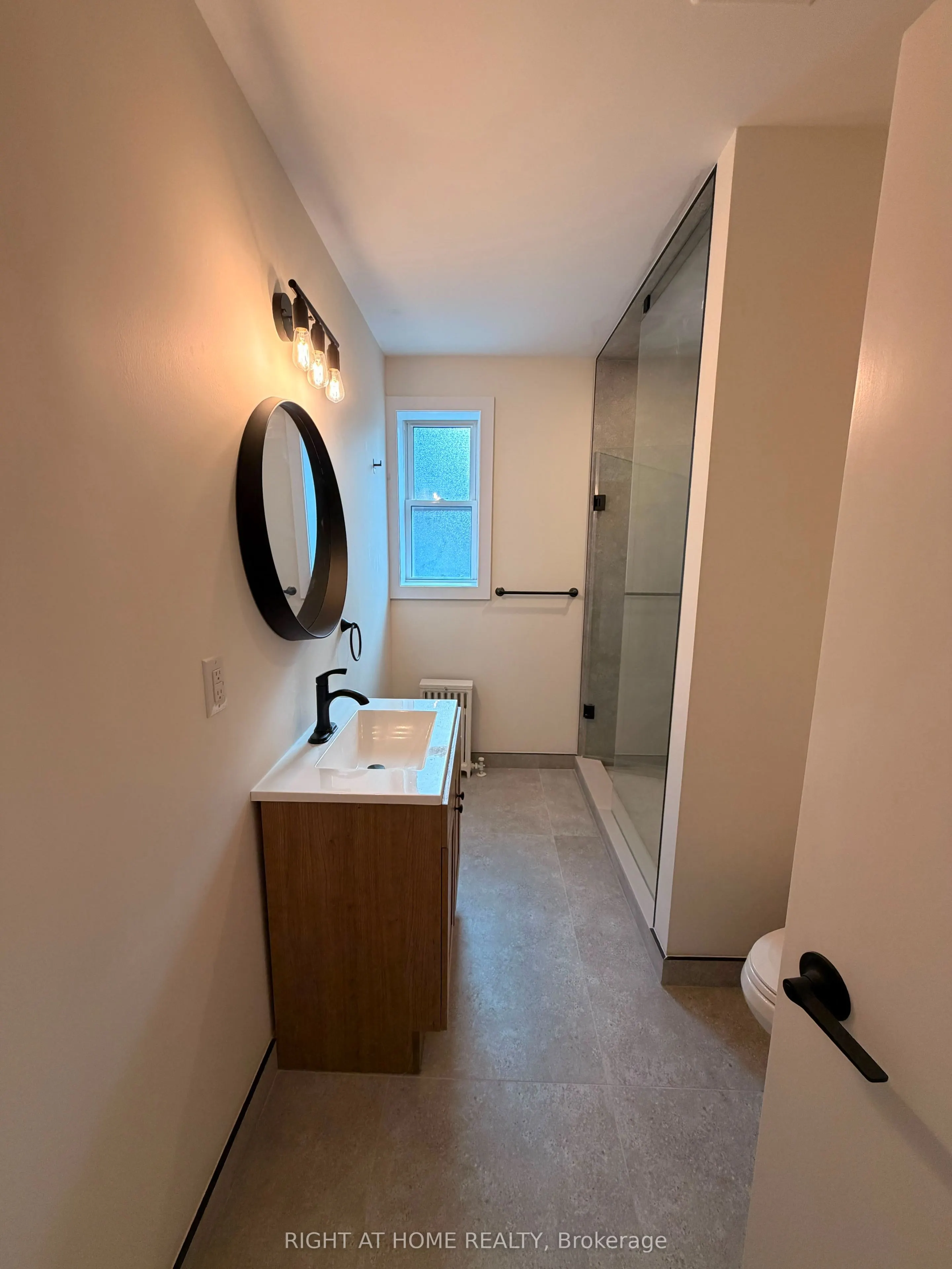 3384 Lake Shore Boulevard W #B