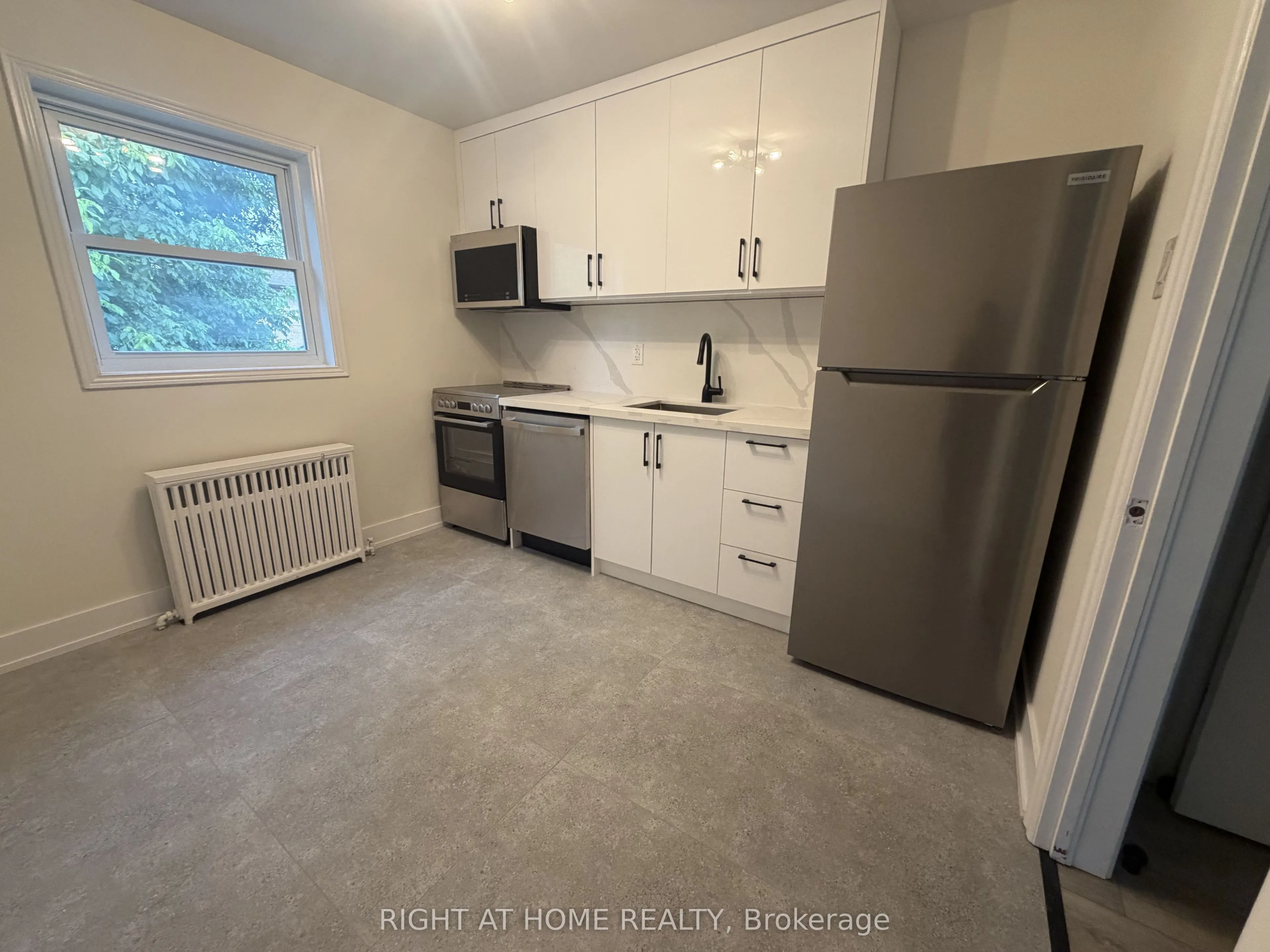 3384 Lake Shore Boulevard W #203