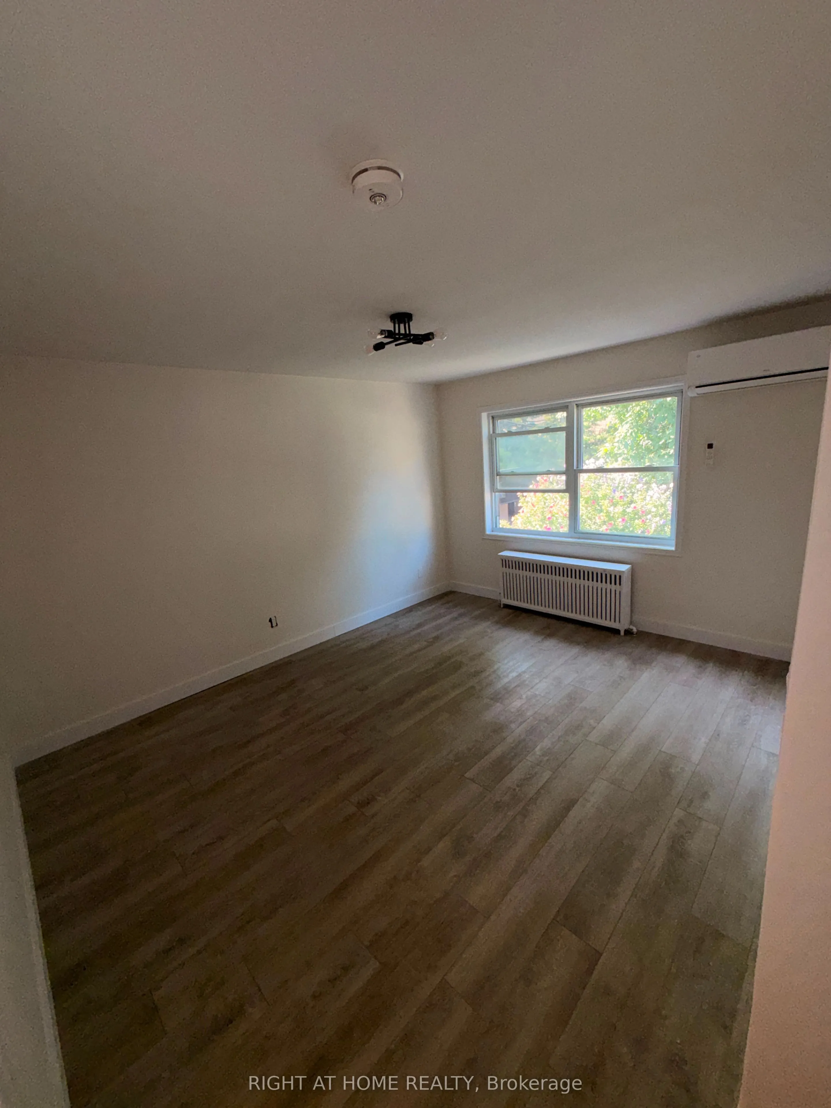 3384 Lake Shore Boulevard W #203