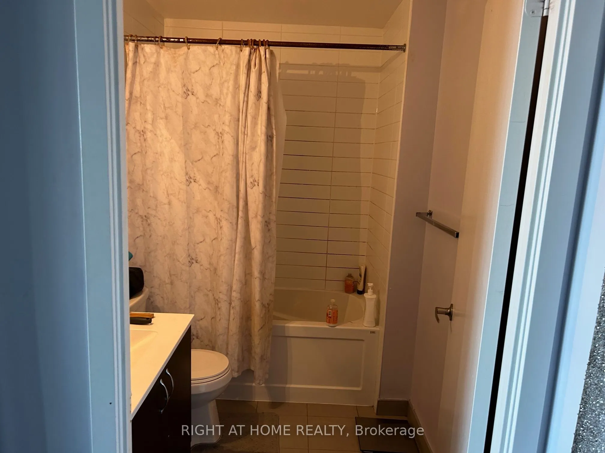 11 Superior Avenue #810