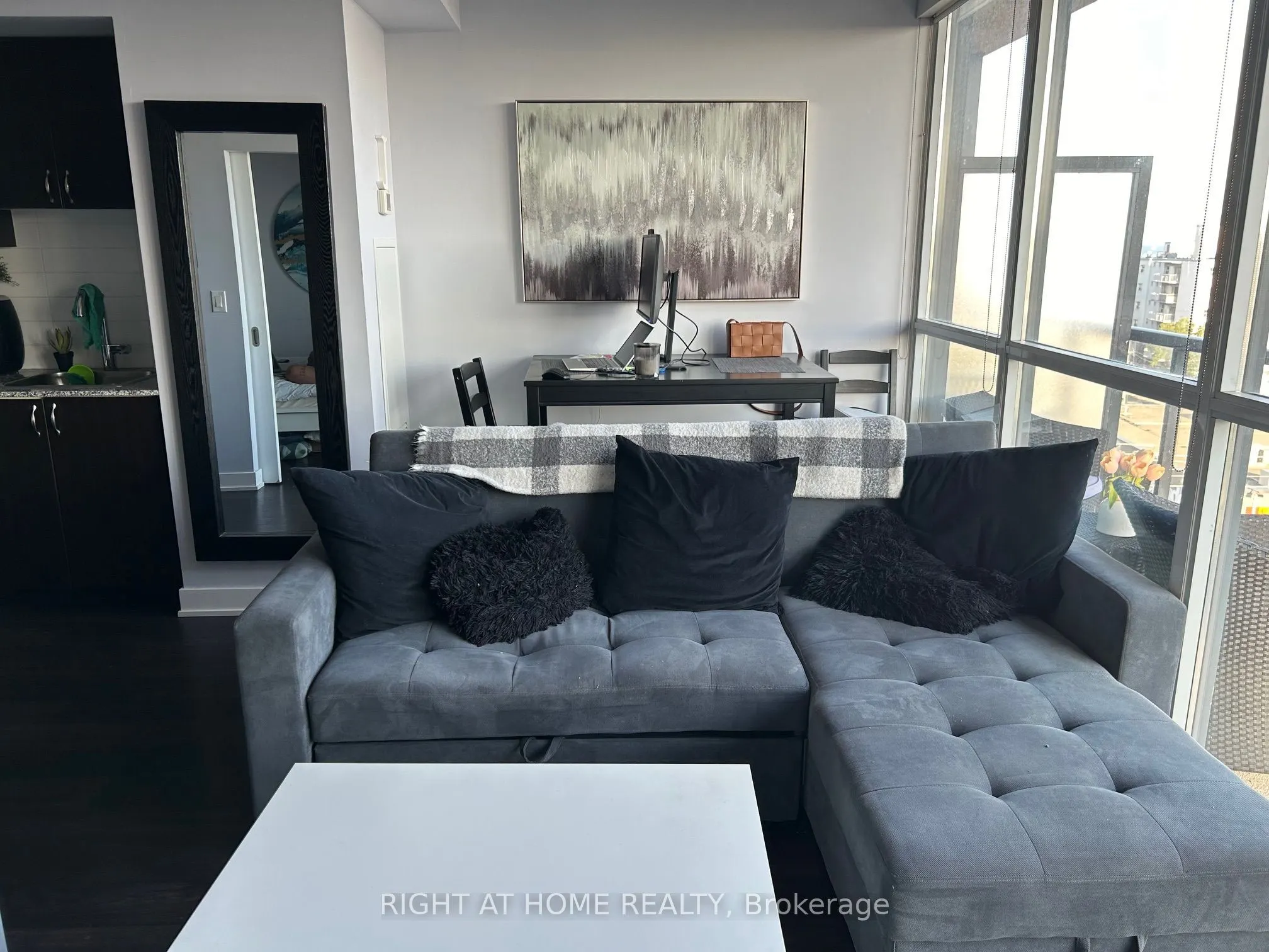 11 Superior Avenue #810