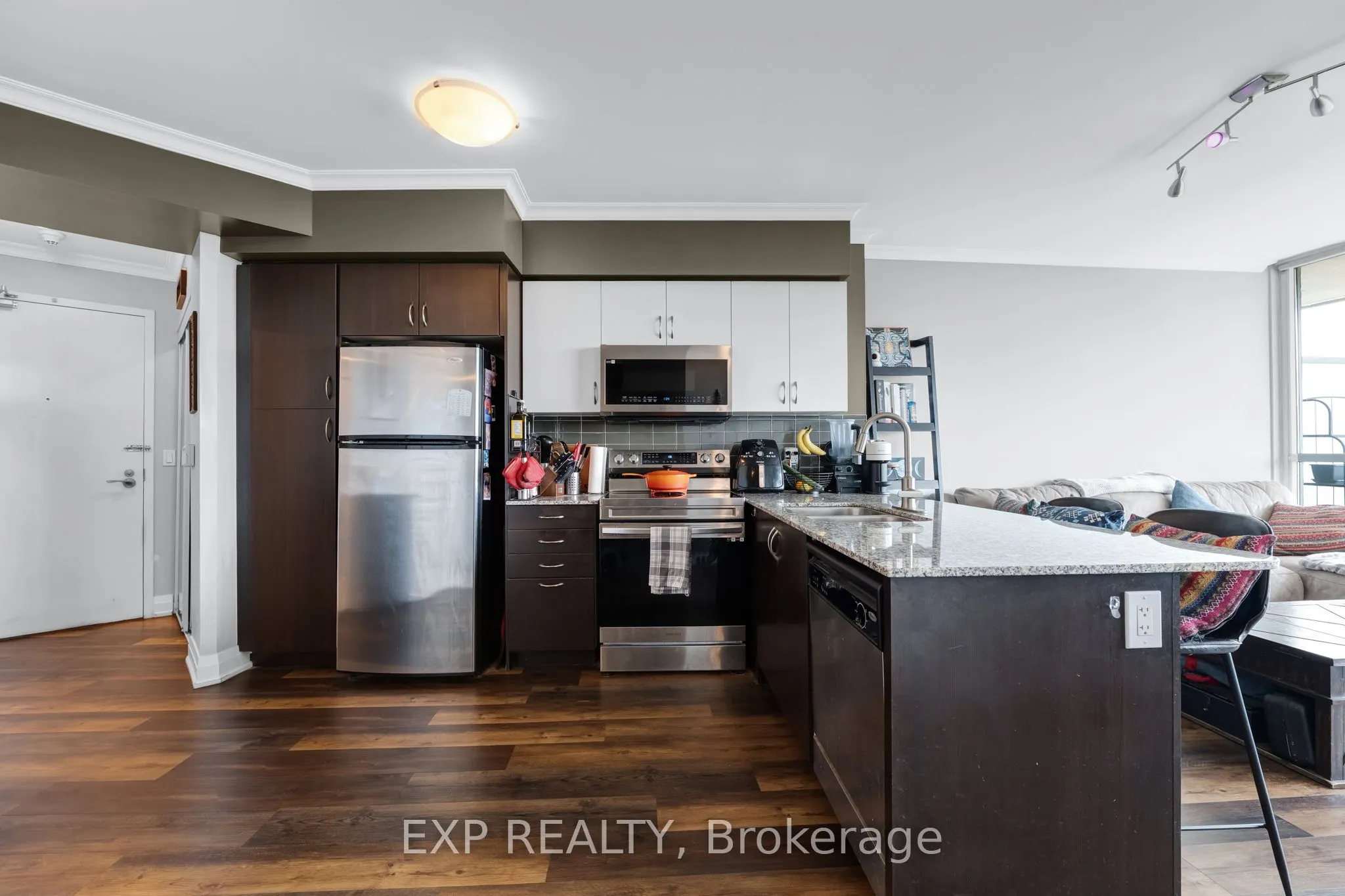 2230 Lake Shore Boulevard W #808