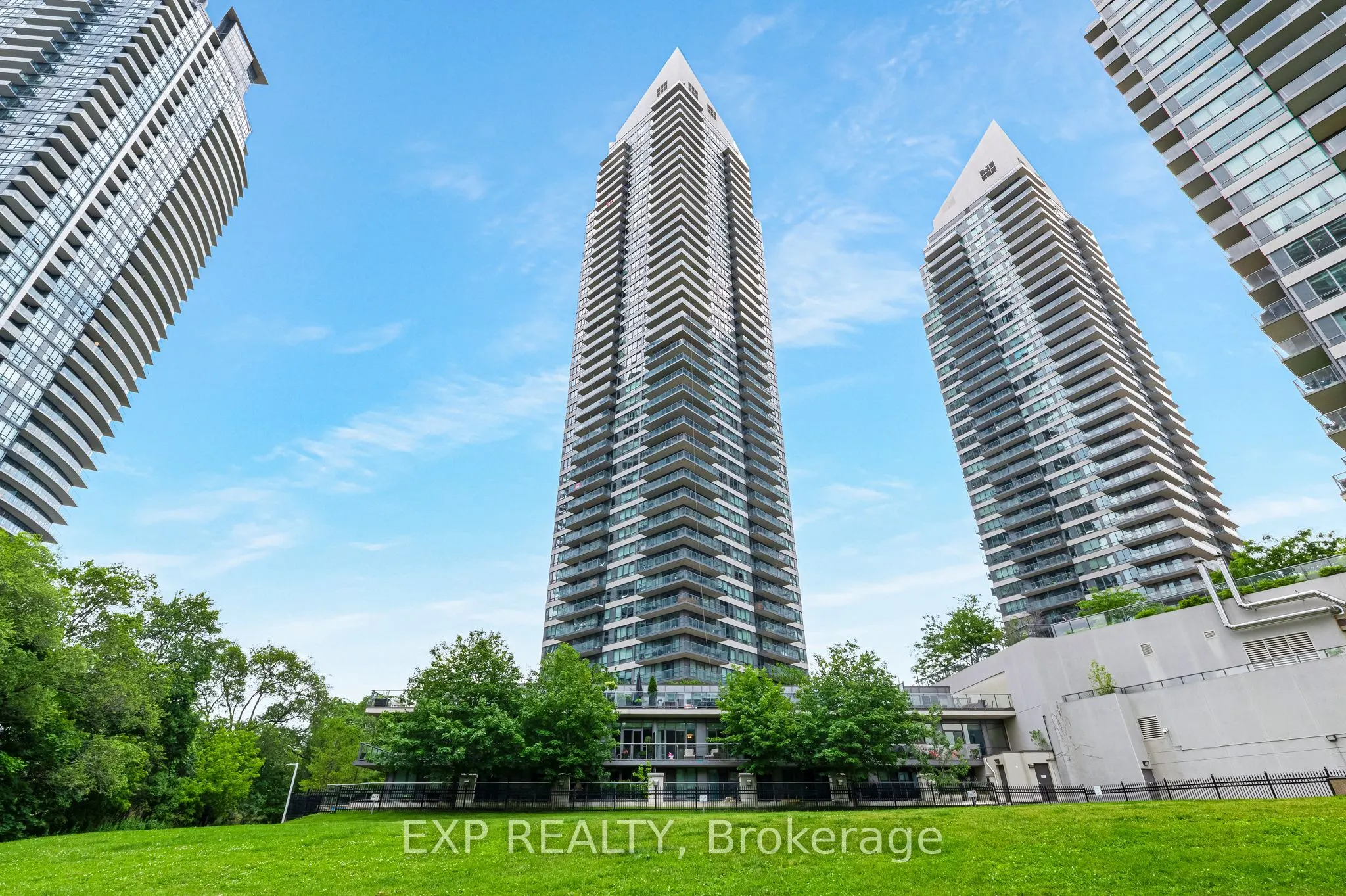 2230 Lake Shore Boulevard W #808