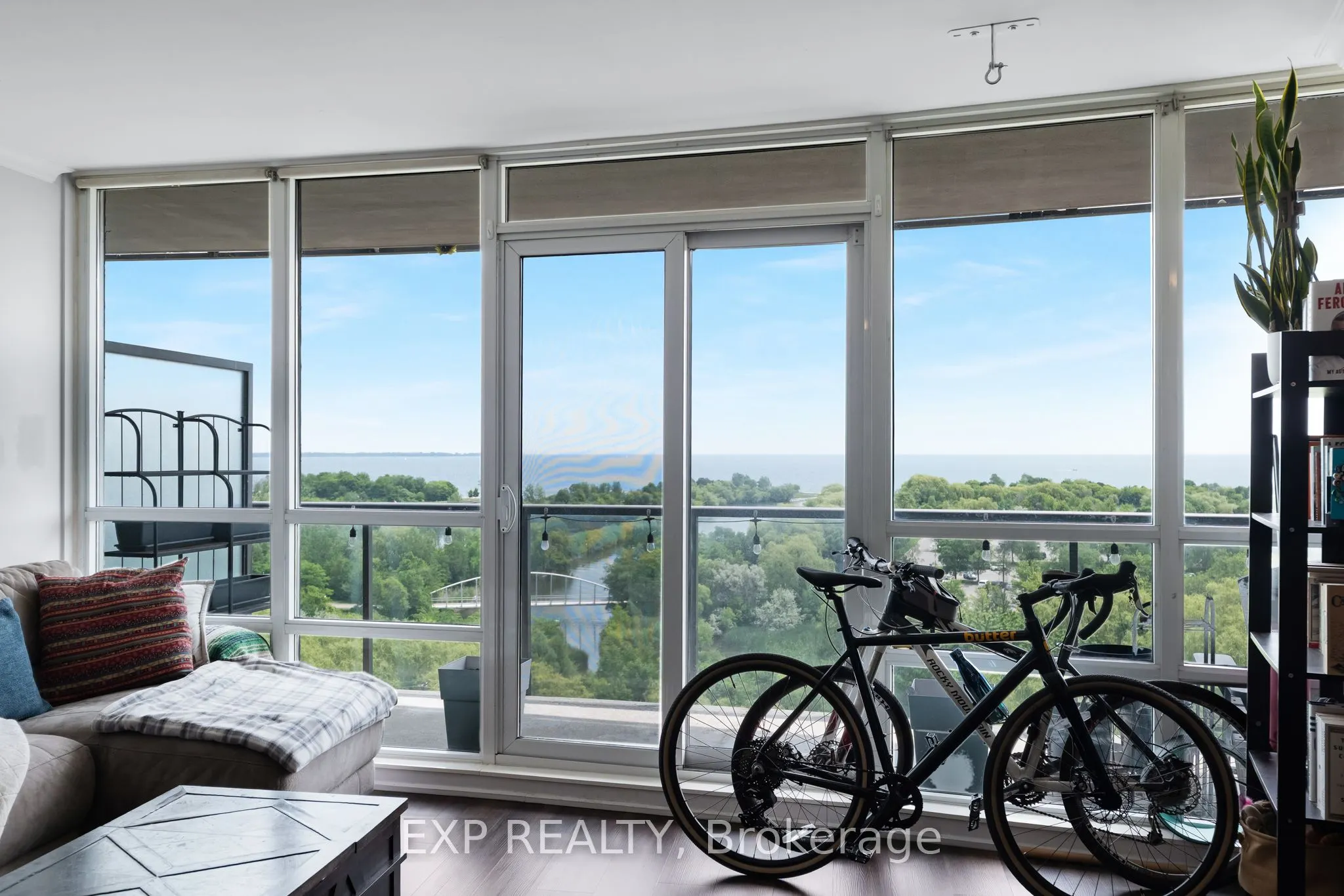 2230 Lake Shore Boulevard W #808