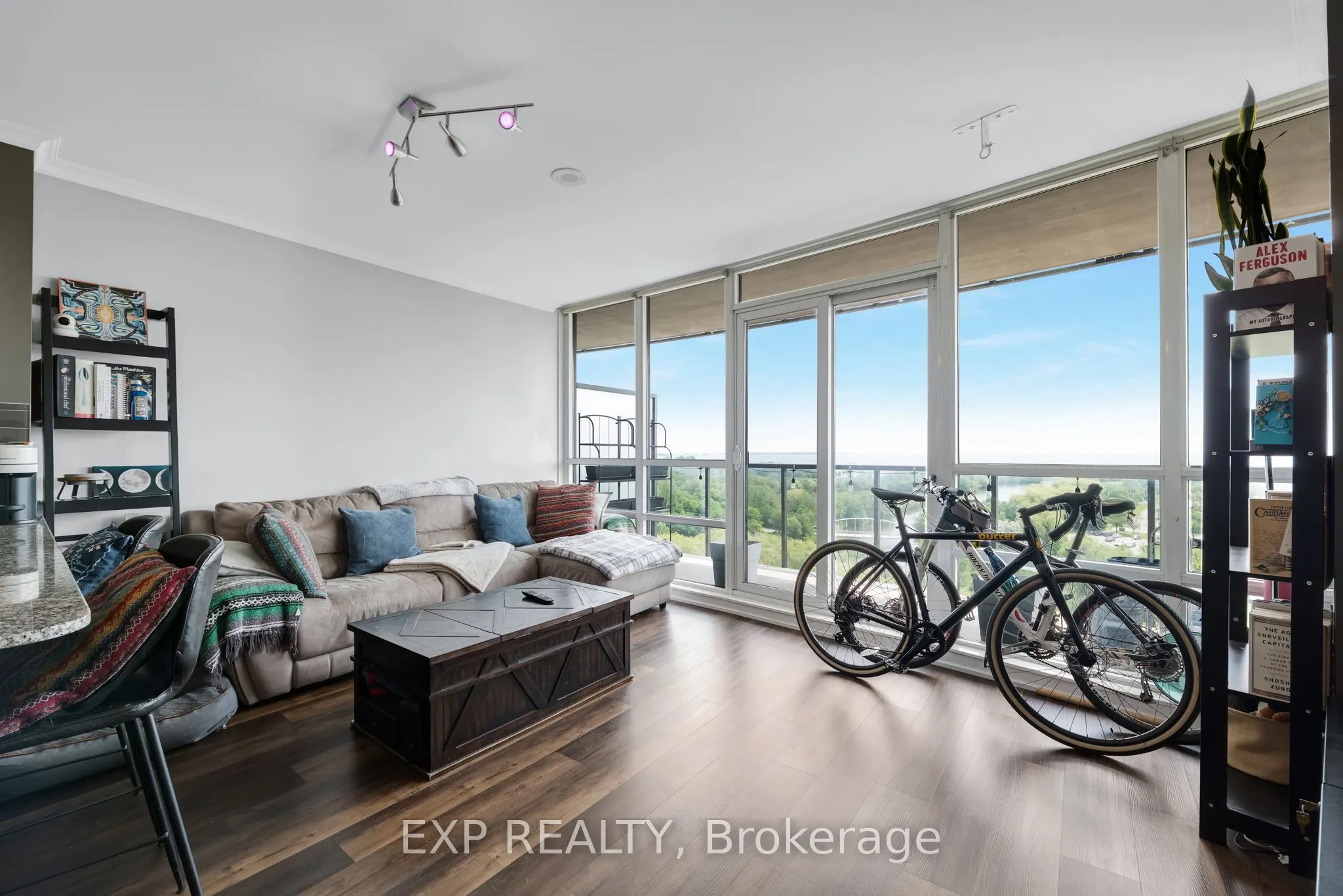 2230 Lake Shore Boulevard W #808
