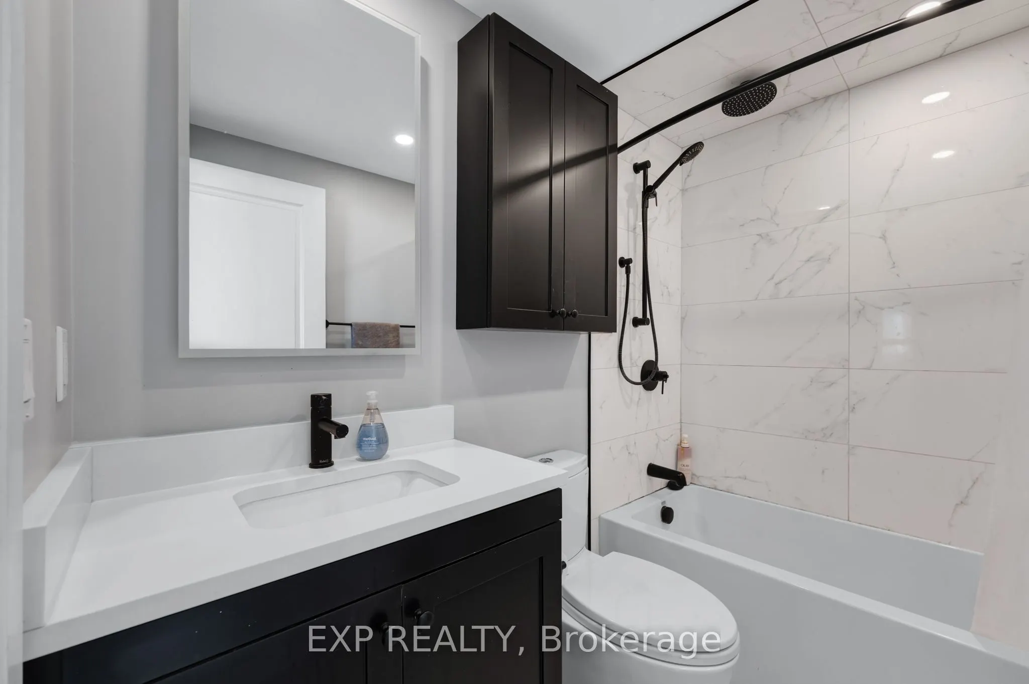 2230 Lake Shore Boulevard W #808