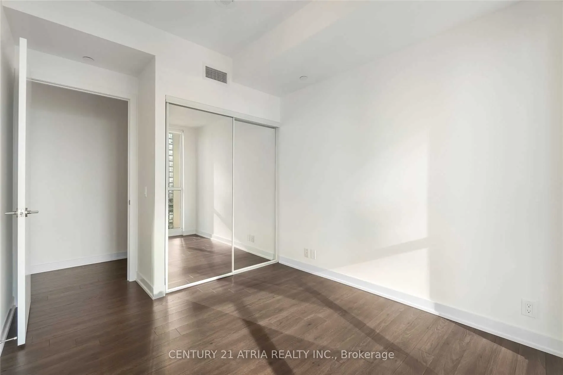 10 Park Lawn Road #1901