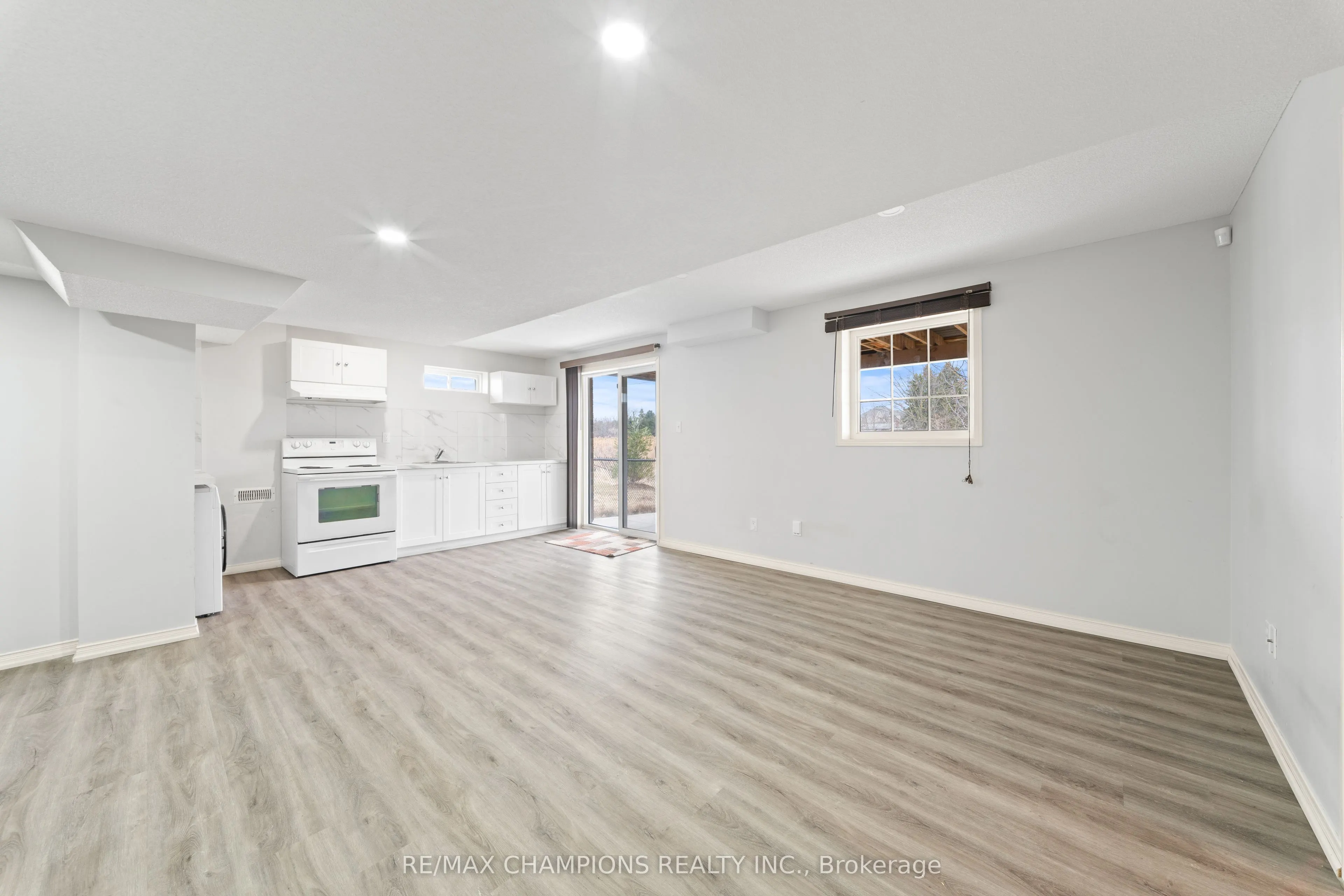42 Abbotsbury Drive