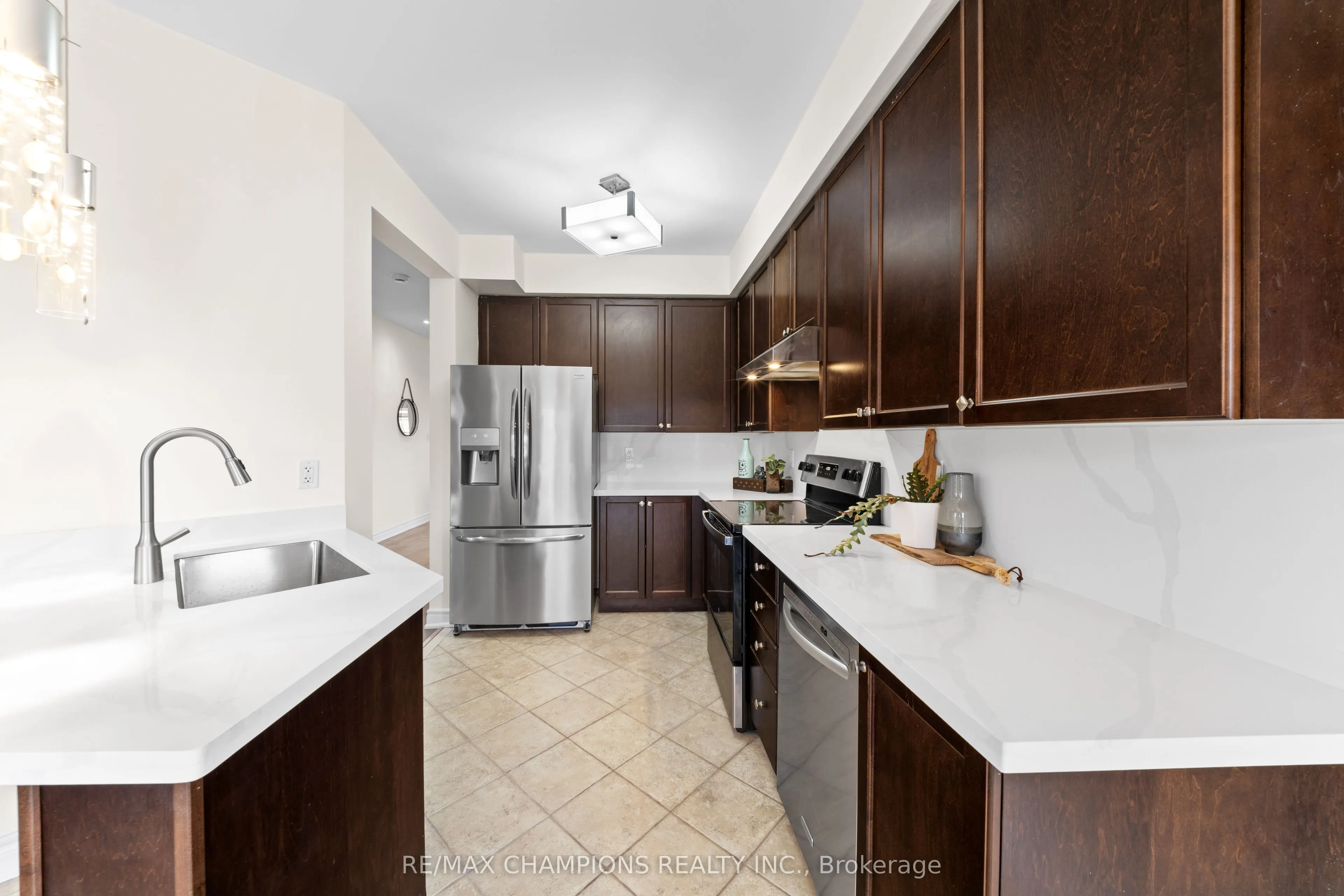 42 Abbotsbury Drive
