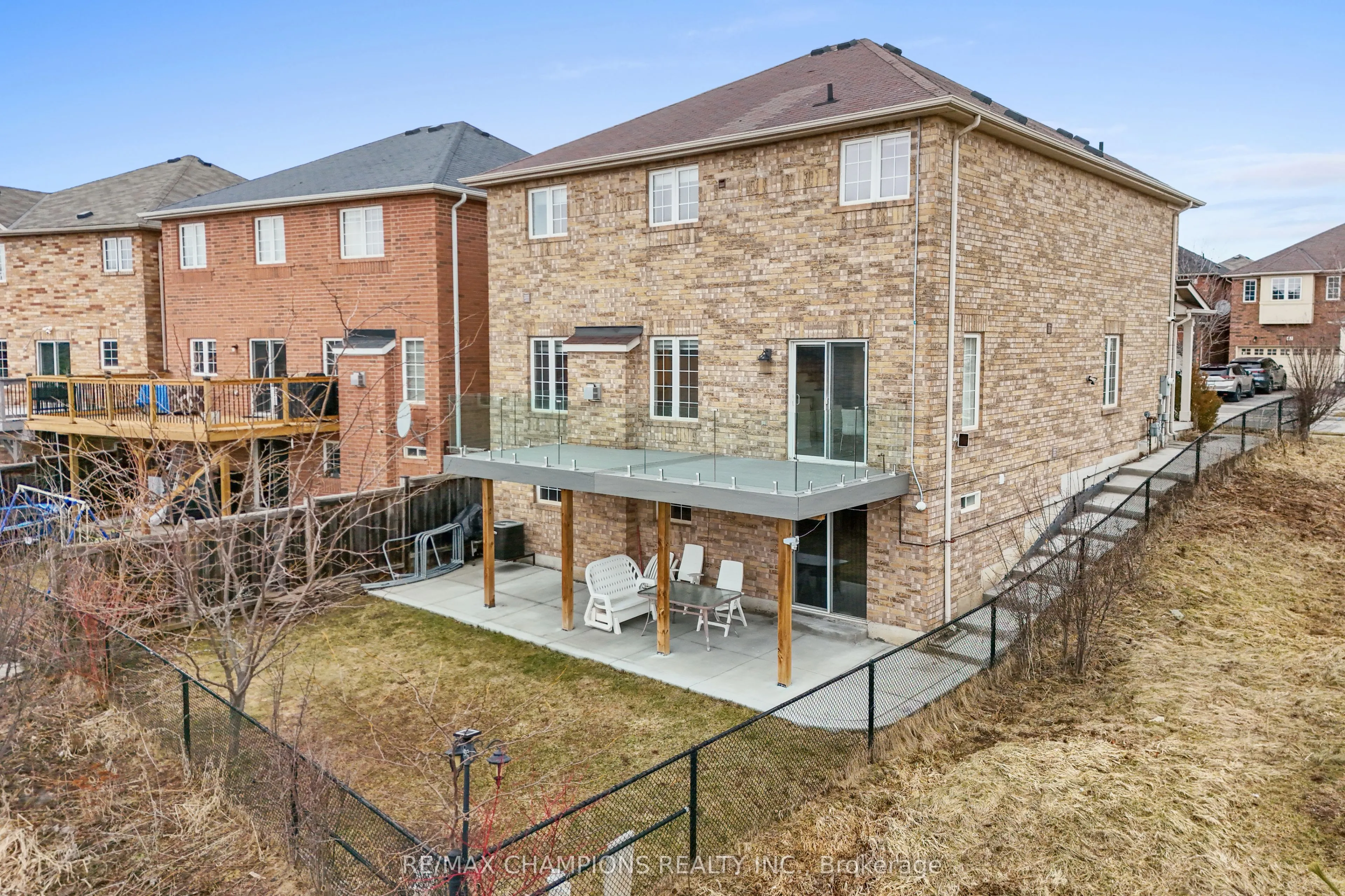 42 Abbotsbury Drive