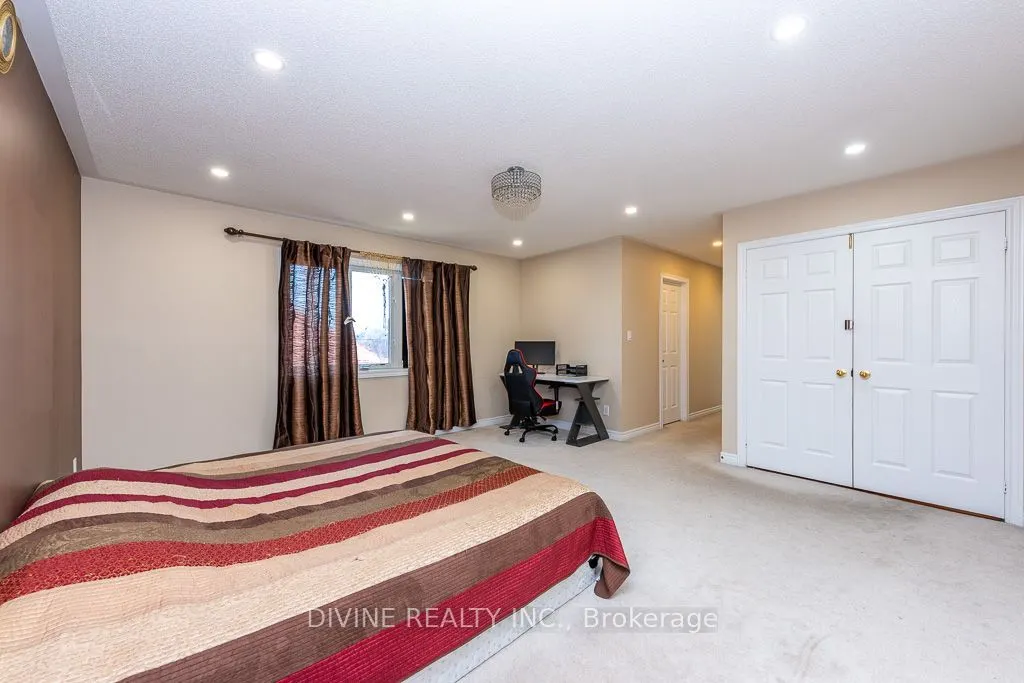 4911 Maxine Place